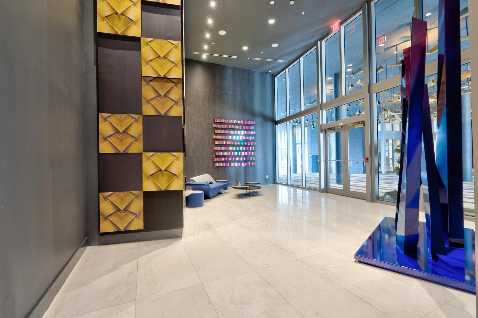 3900-602lg Design District, 2 Bedrooms & 2 Bathrooms *