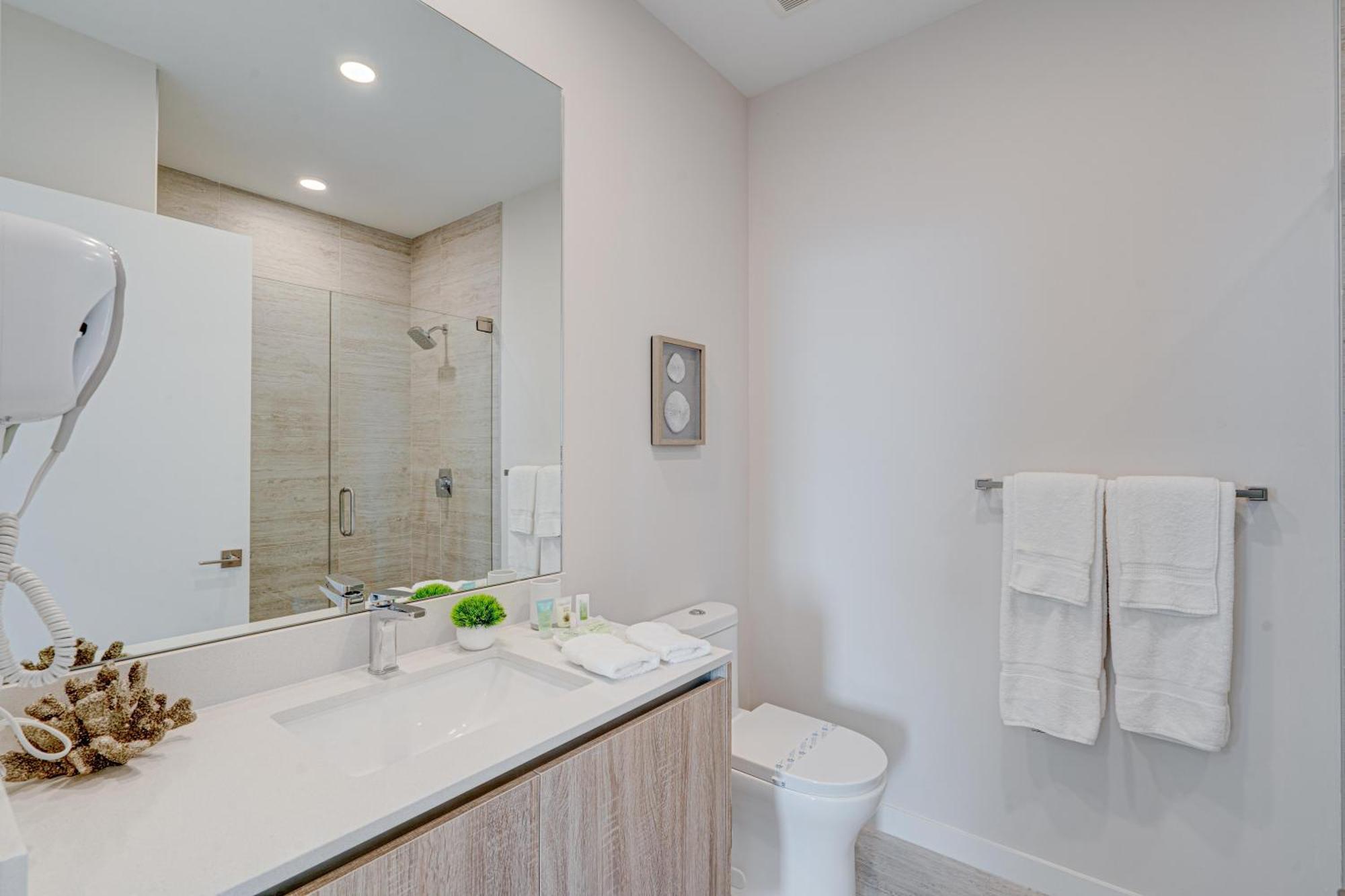 Apartment 3900-602lg Design District, 2 Bedrooms & 2 Bathrooms *