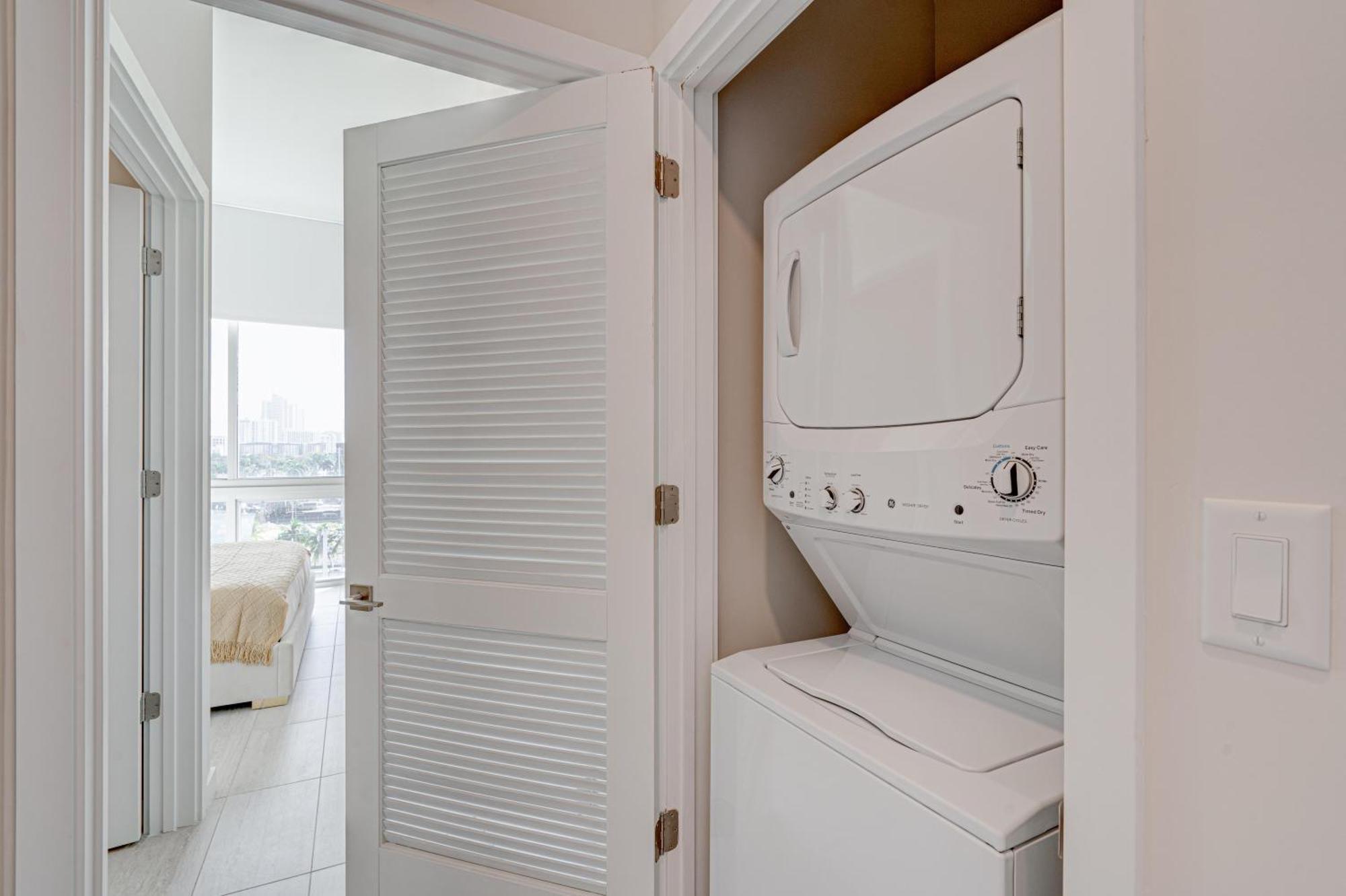 Apartment 3900-602lg Design District, 2 Bedrooms & 2 Bathrooms Miami