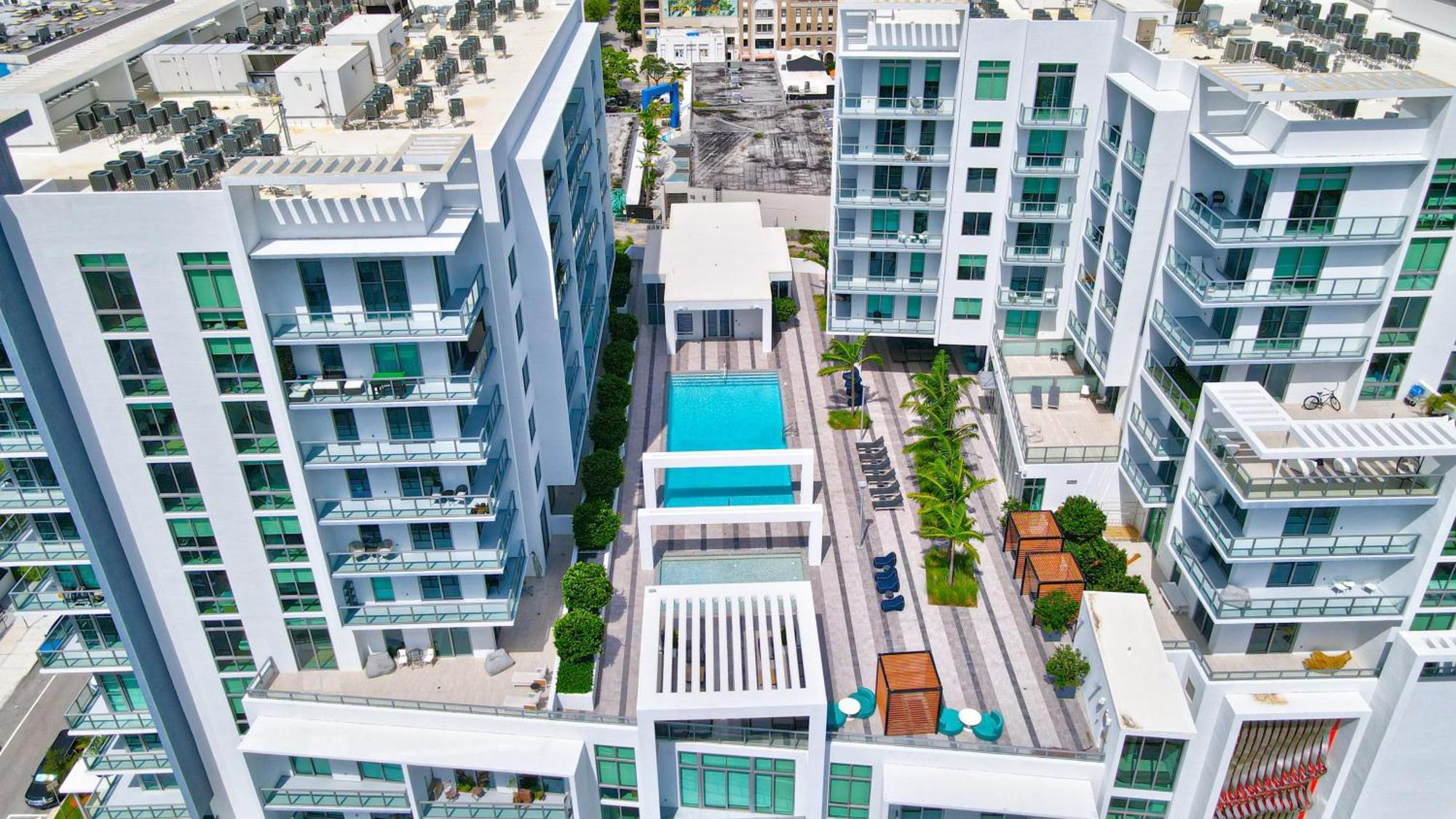 3900-602lg Design District, 2 Bedrooms & 2 Bathrooms Miami