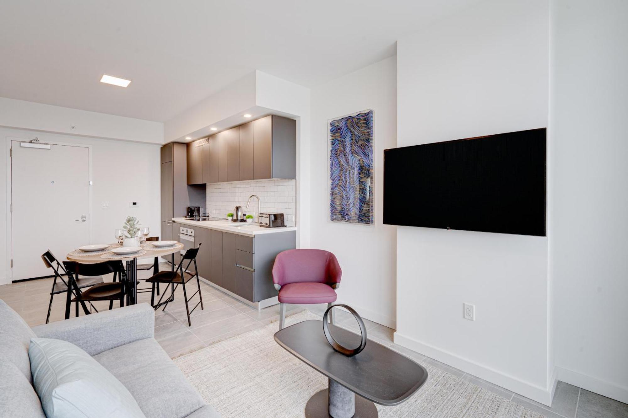 227-2105gv Downtown 1 Bedroom *