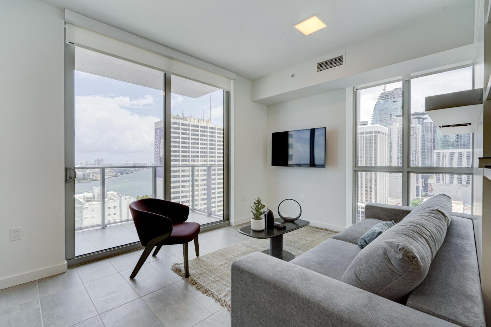 227-2500fu Downtown 1 Bedroom Apartment *