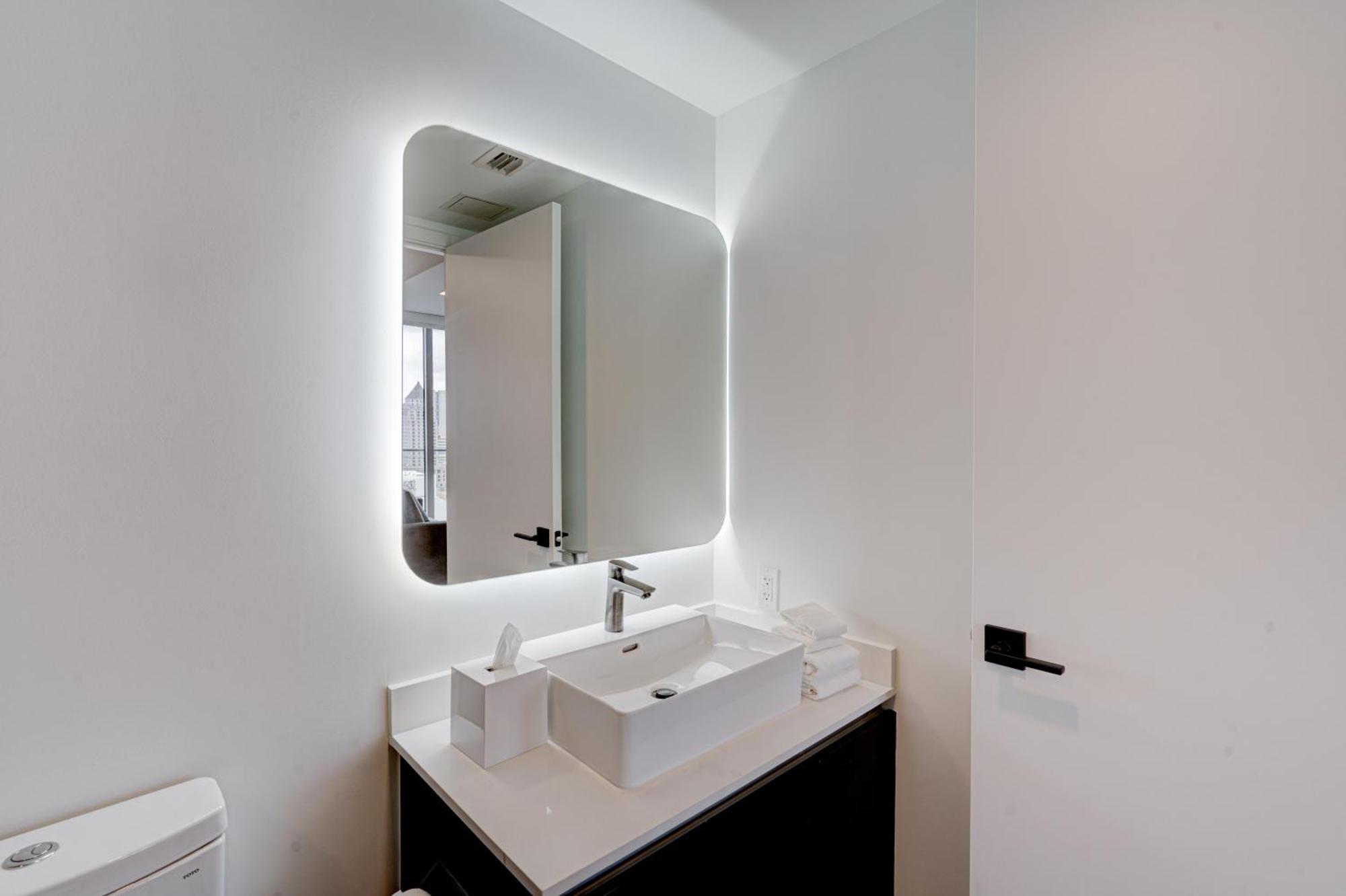 227-2105gv Downtown 1 Bedroom *