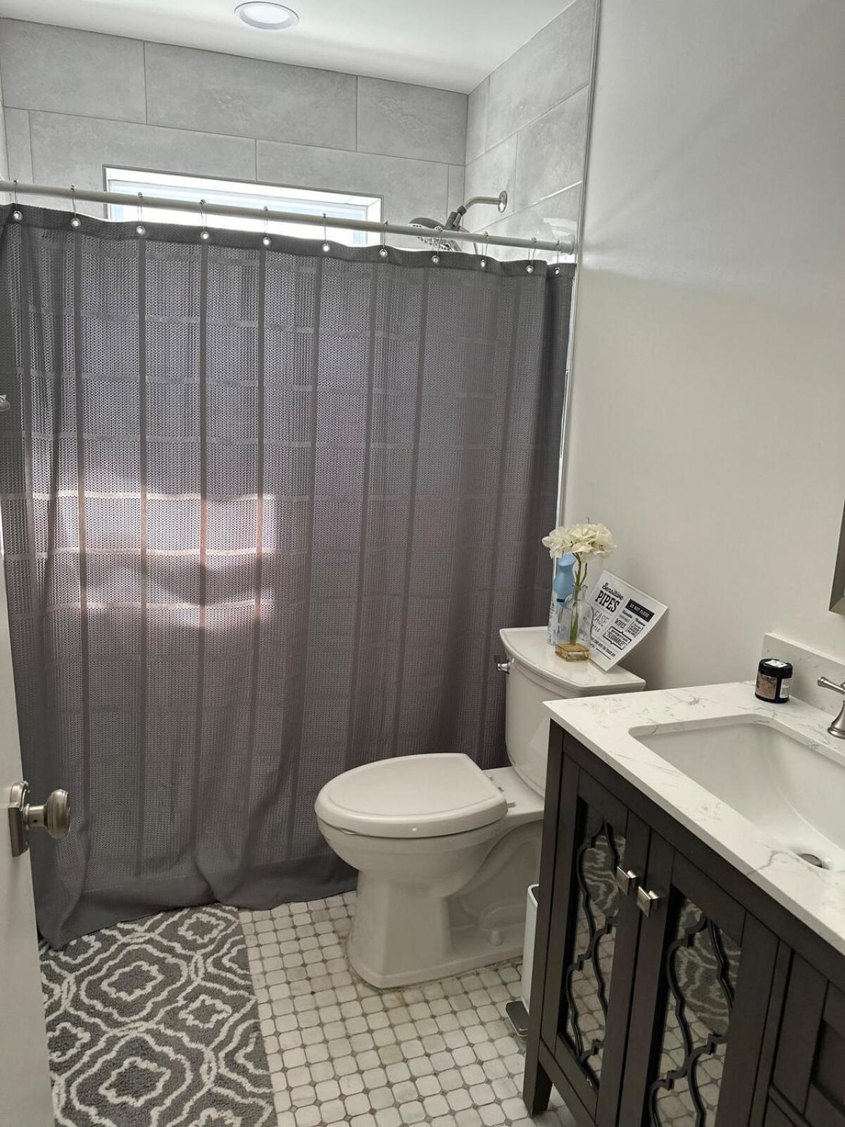 Private Sleep Pod Near Mia