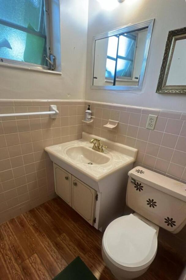 Apartment Queen Quarter Shared Female B4