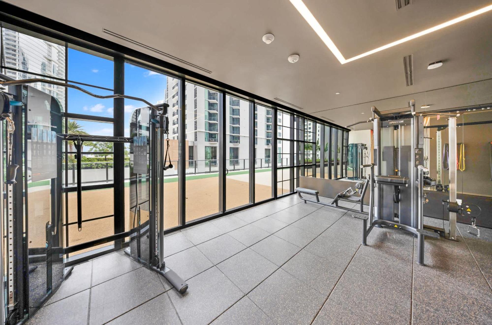 Holiday home Contemporary Getaway With Skyline & Bay Views *