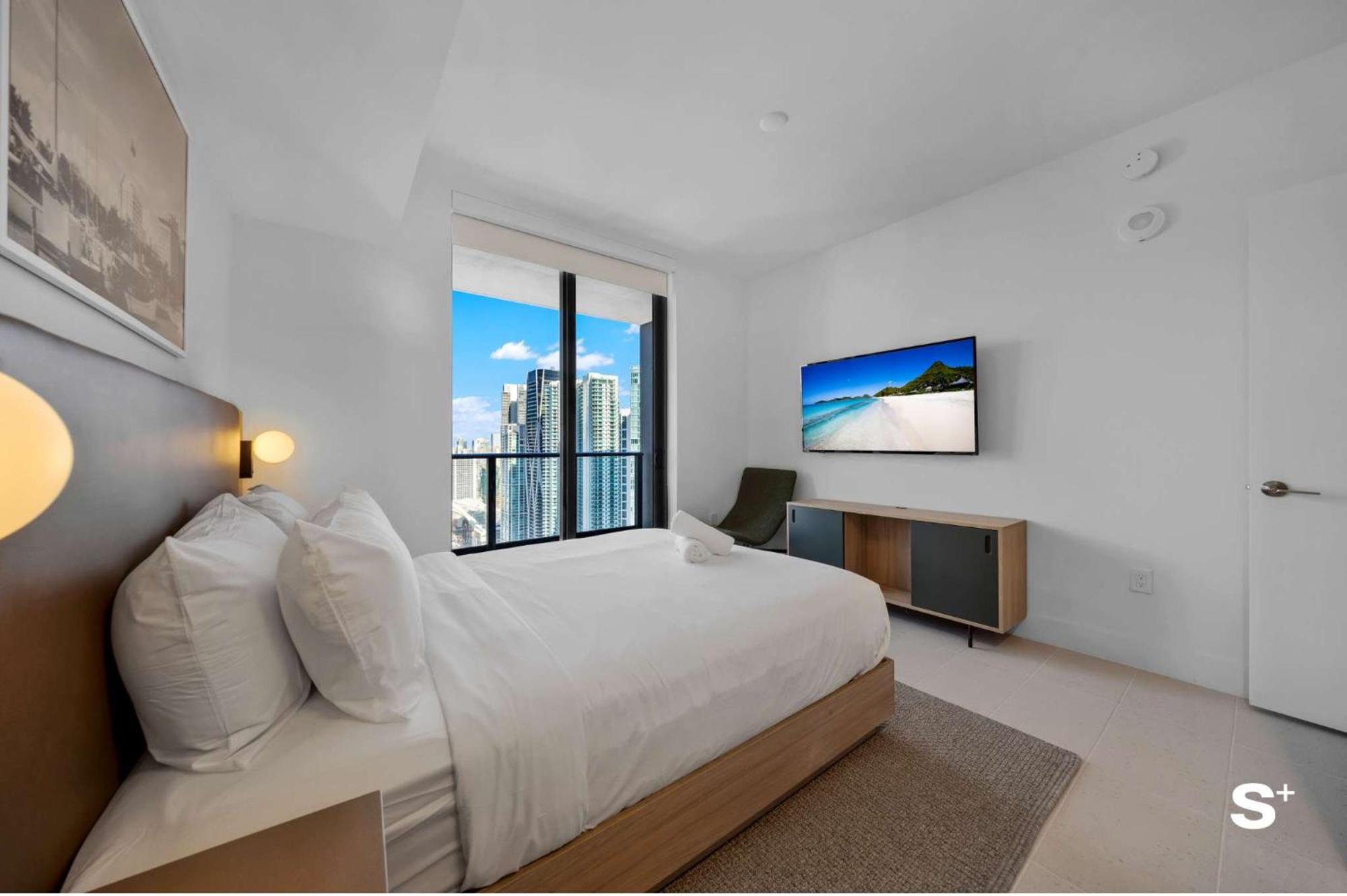 Contemporary Getaway With Skyline & Bay Views Miami
