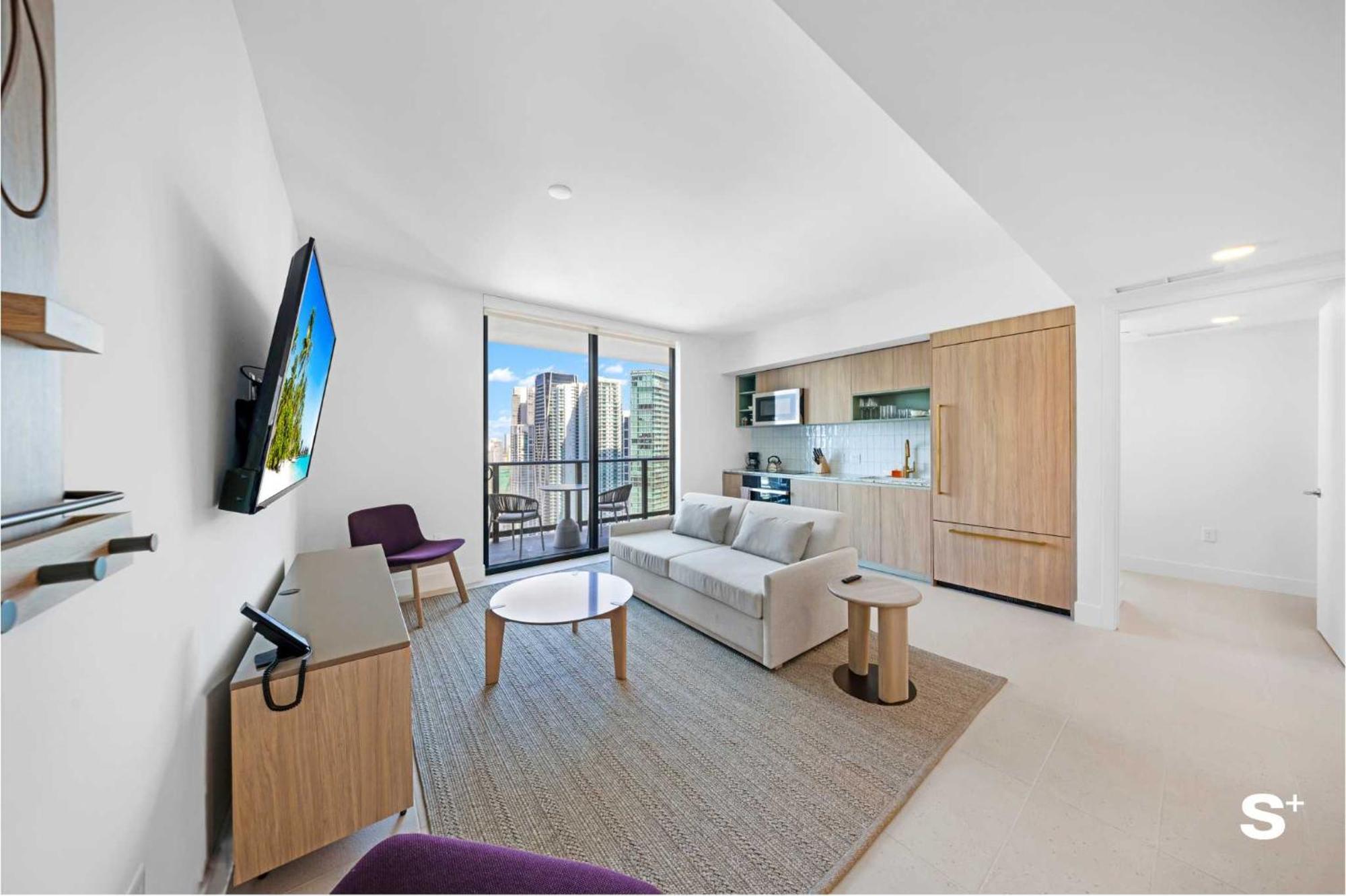 Holiday home Contemporary Getaway With Skyline & Bay Views *