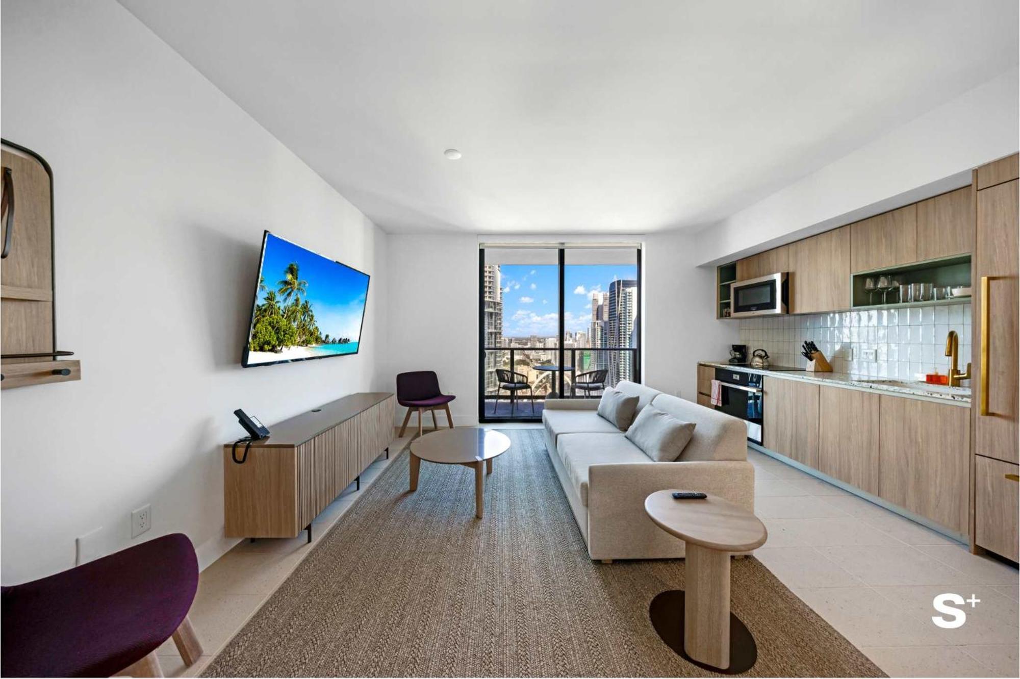 Holiday home Contemporary Getaway With Skyline & Bay Views *