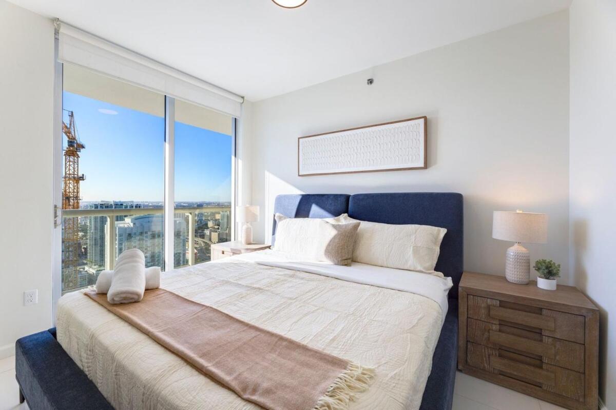 Sky High Penthouse Corner 2br 2ba Icon Brickell *
