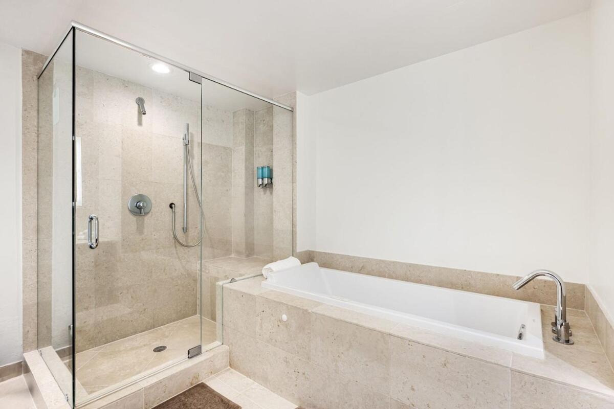 Sky High Penthouse Corner 2br 2ba Icon Brickell *