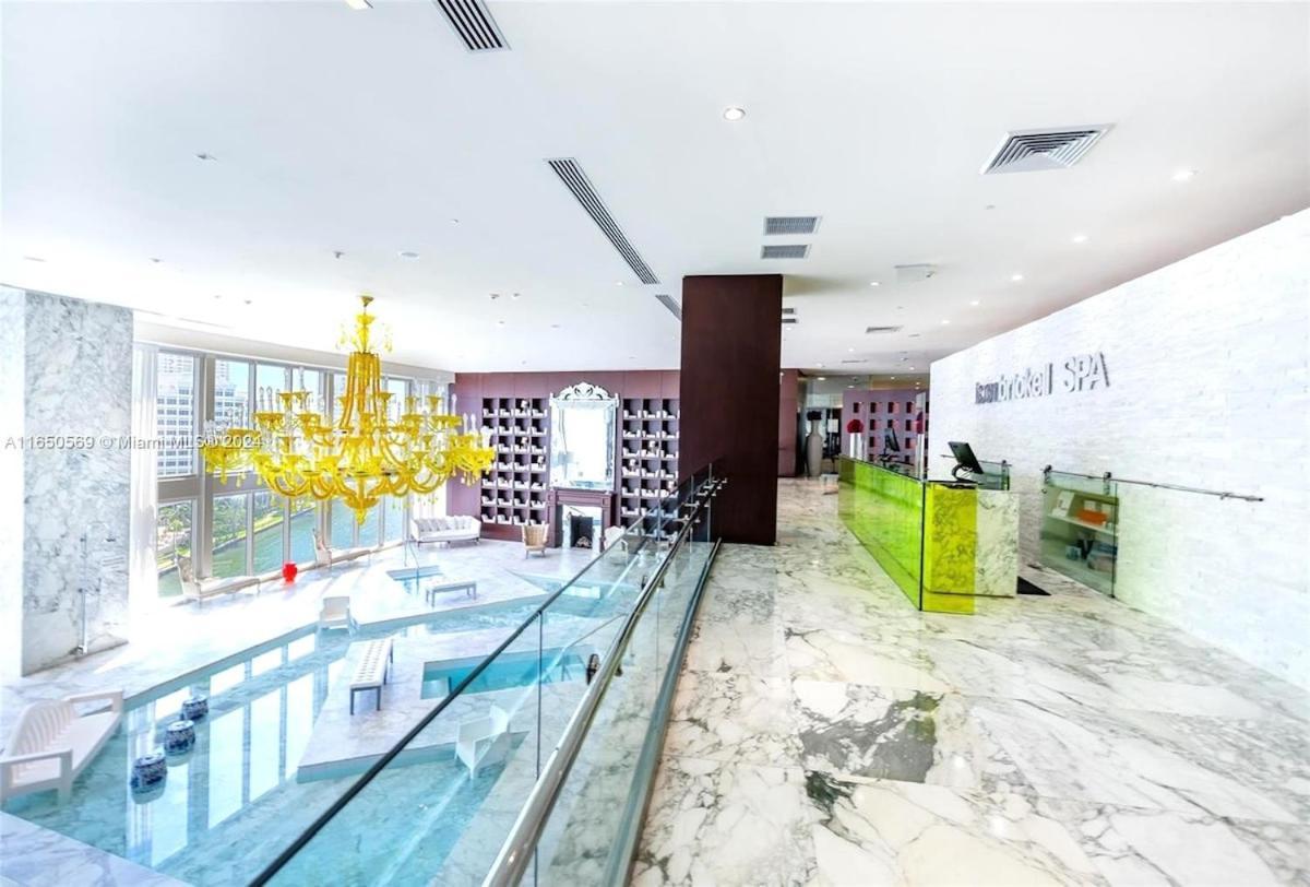 Sky High Penthouse Corner 2br 2ba Icon Brickell