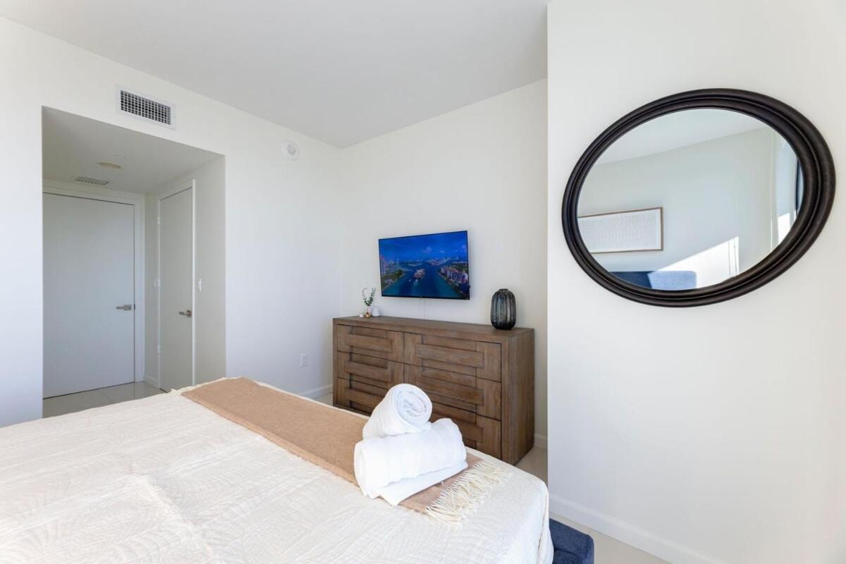 Apartment Sky High Penthouse Corner 2br 2ba Icon Brickell
