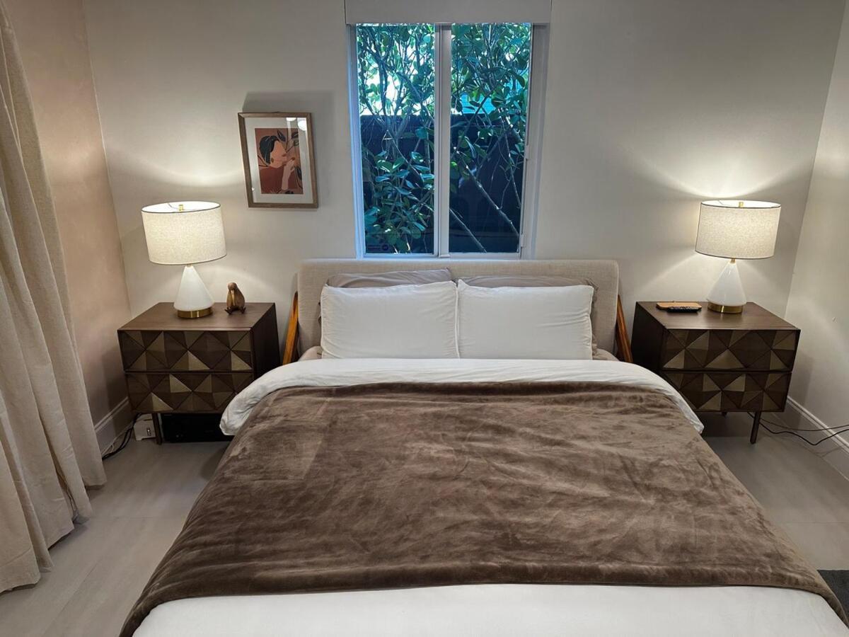 Holiday home 10 Min From Wynwood, Tropical Oasis W Heated Pool