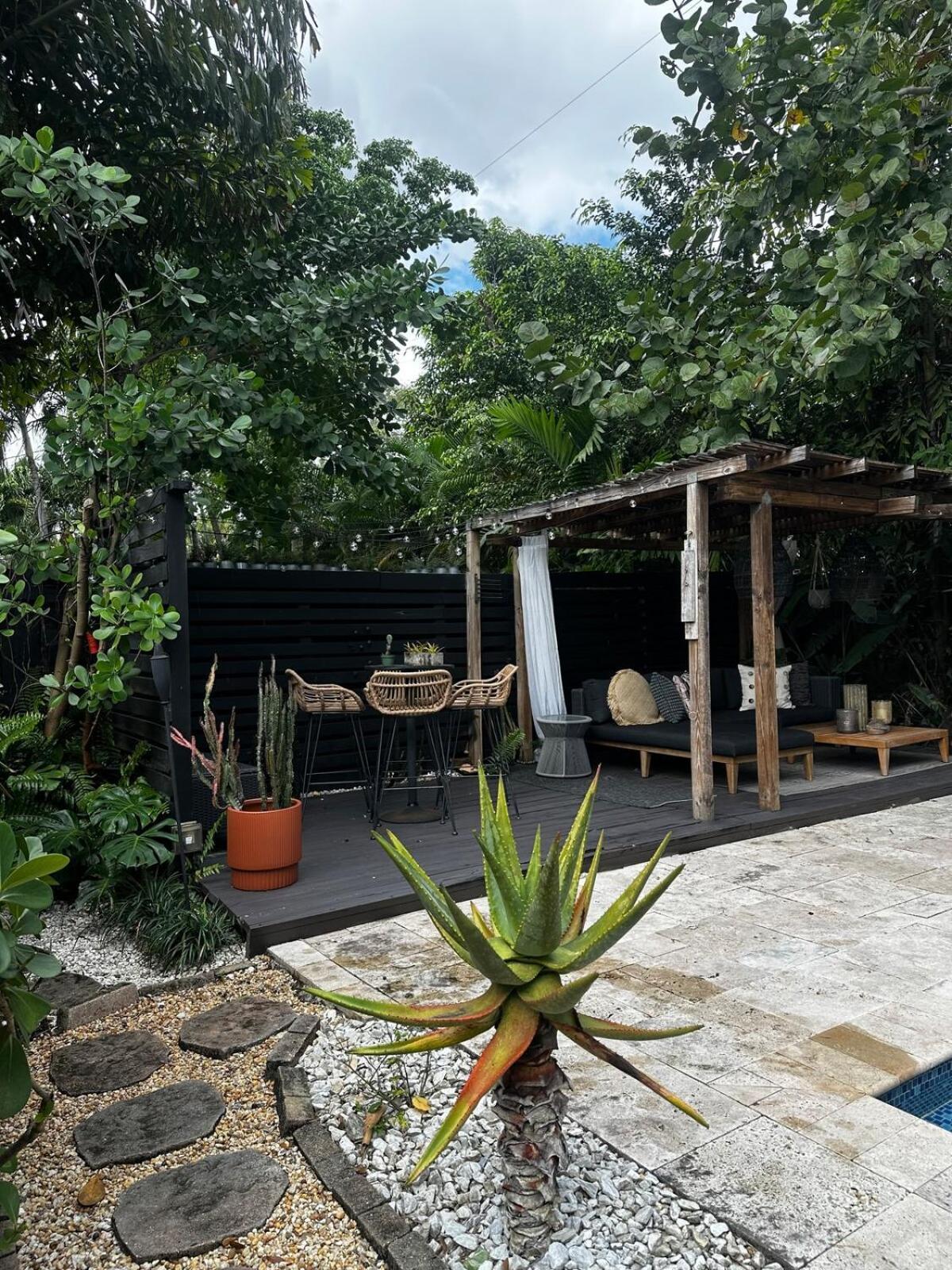 10 Min From Wynwood, Tropical Oasis W Heated Pool