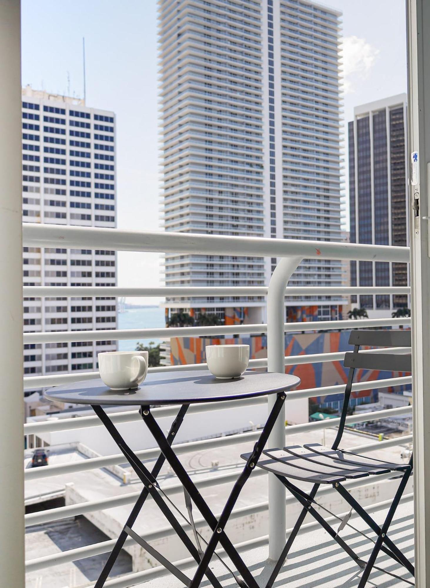 Center Stage- Downtown Parking Pool Hot Tub Holiday home