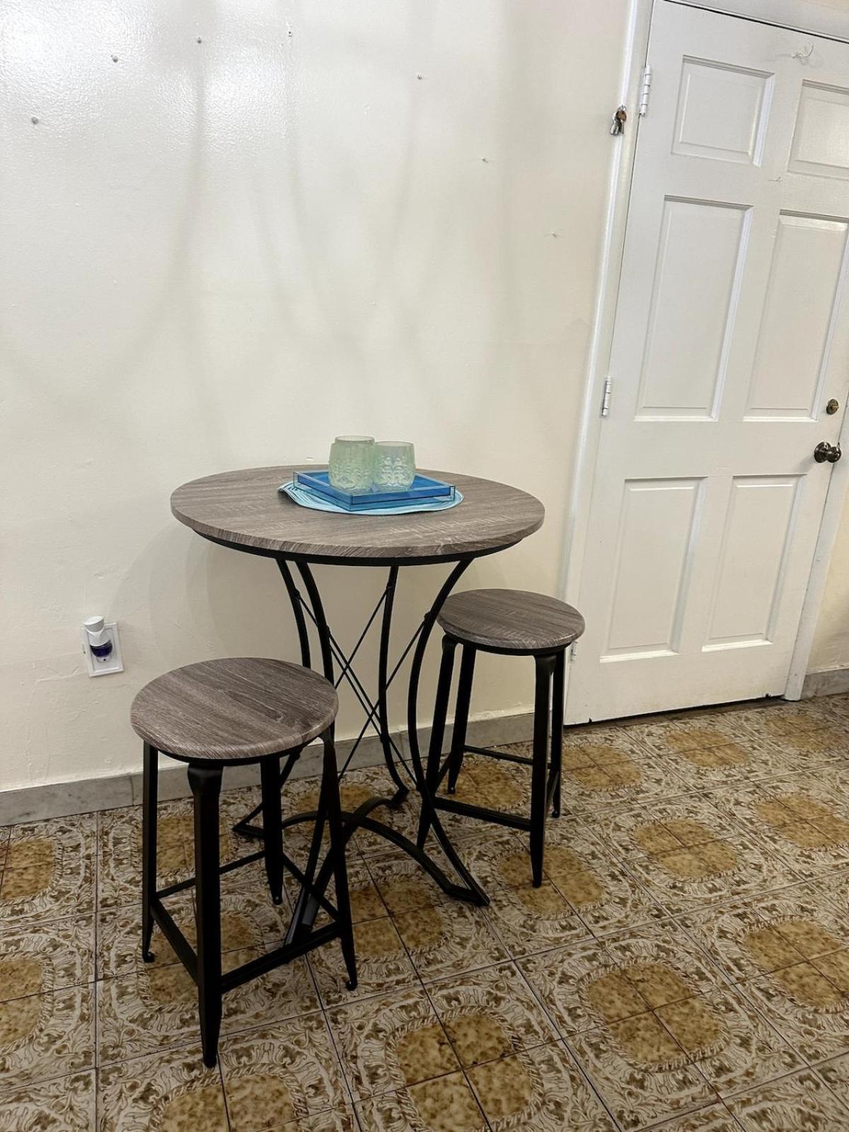 Bed3 Tropical Oasis Shared Bedroom Men Only Apartment Miami