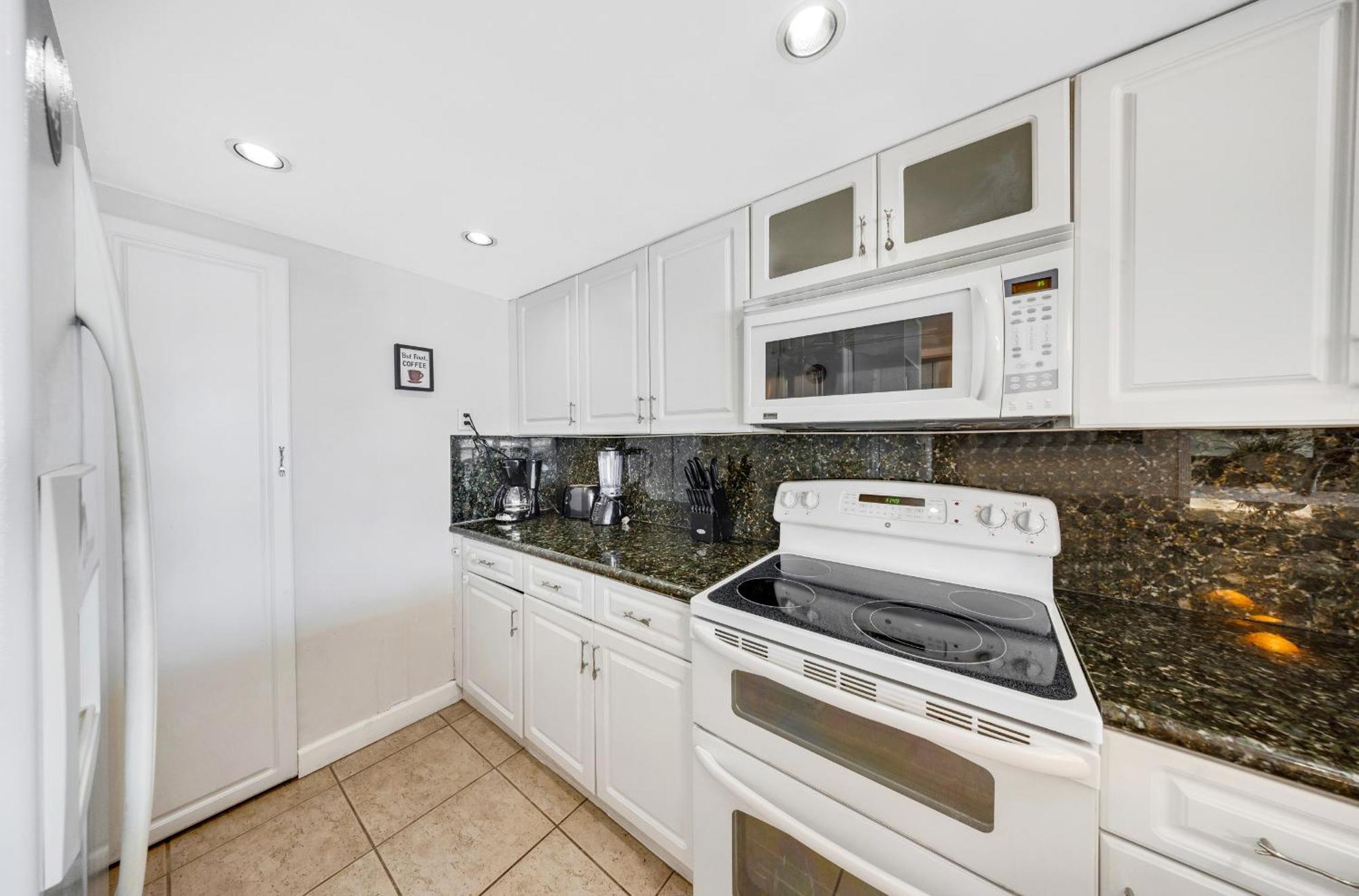 4 Bedroom With Stunning Balcony View Miami