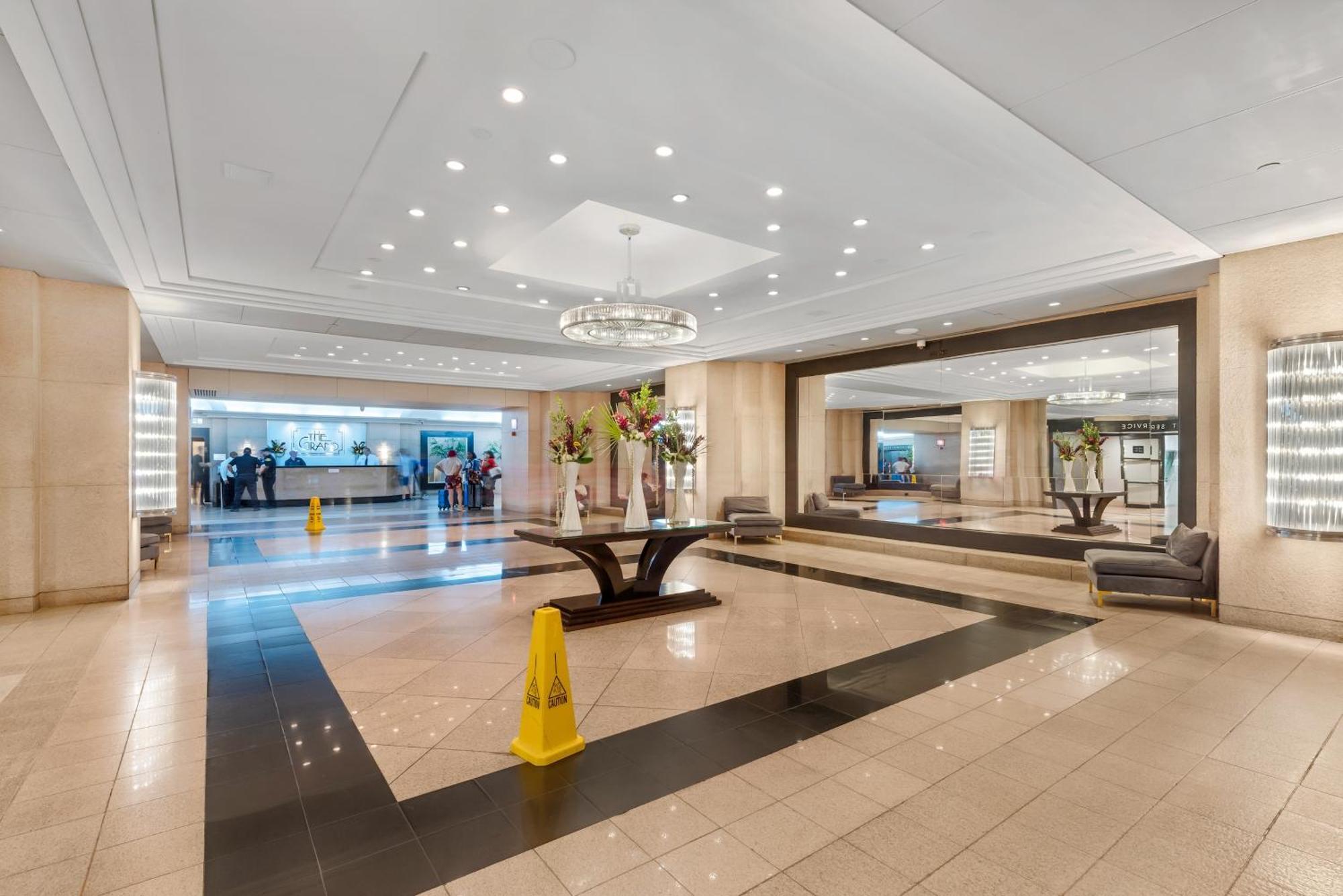 4 Bedroom With Stunning Balcony View Apartment