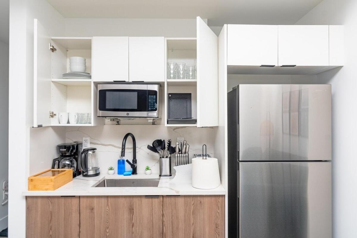 King Bed Brand New Oasis Minutes To Brickell Apartment *