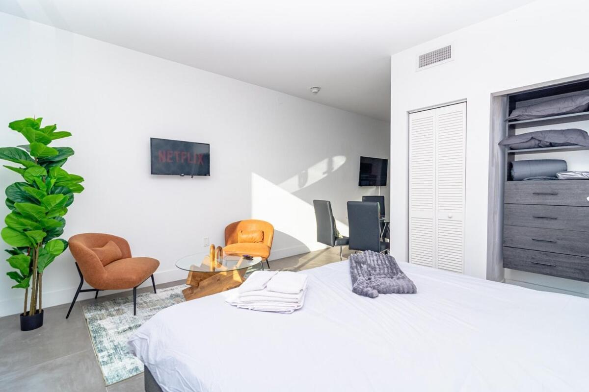 Apartment King Bed Brand New Oasis Minutes To Brickell *