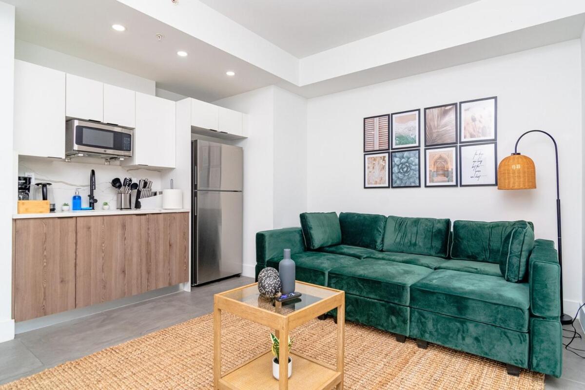 King Bed Brand New Oasis Minutes To Brickell Apartment *