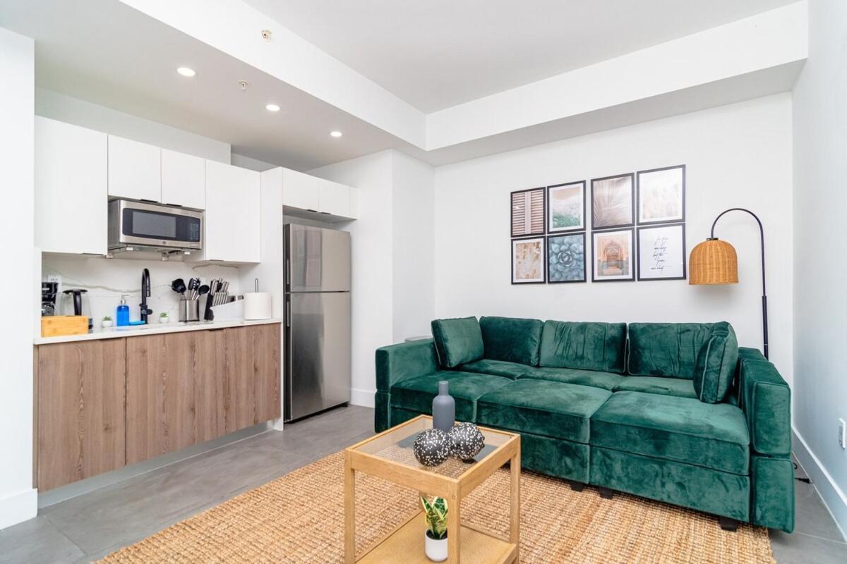 King Bed Brand New Oasis Minutes To Brickell Apartment Miami