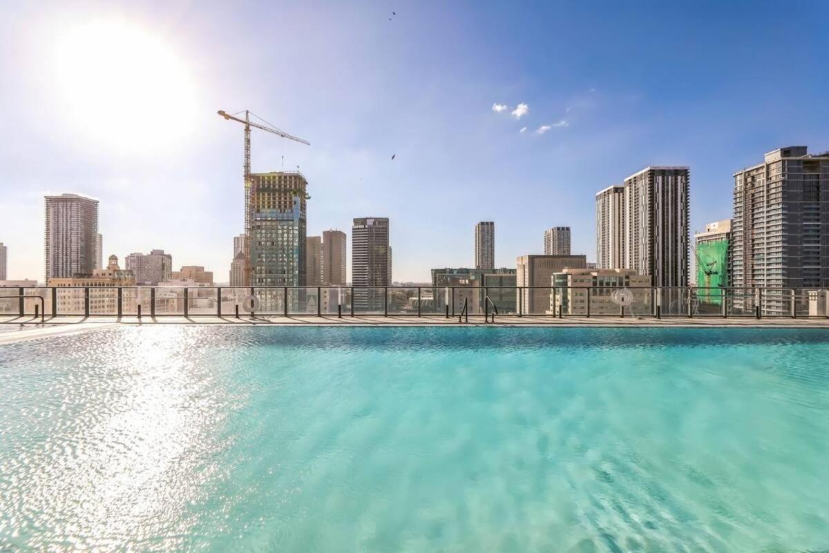 Miami-2br Brickell - Pool - Gym