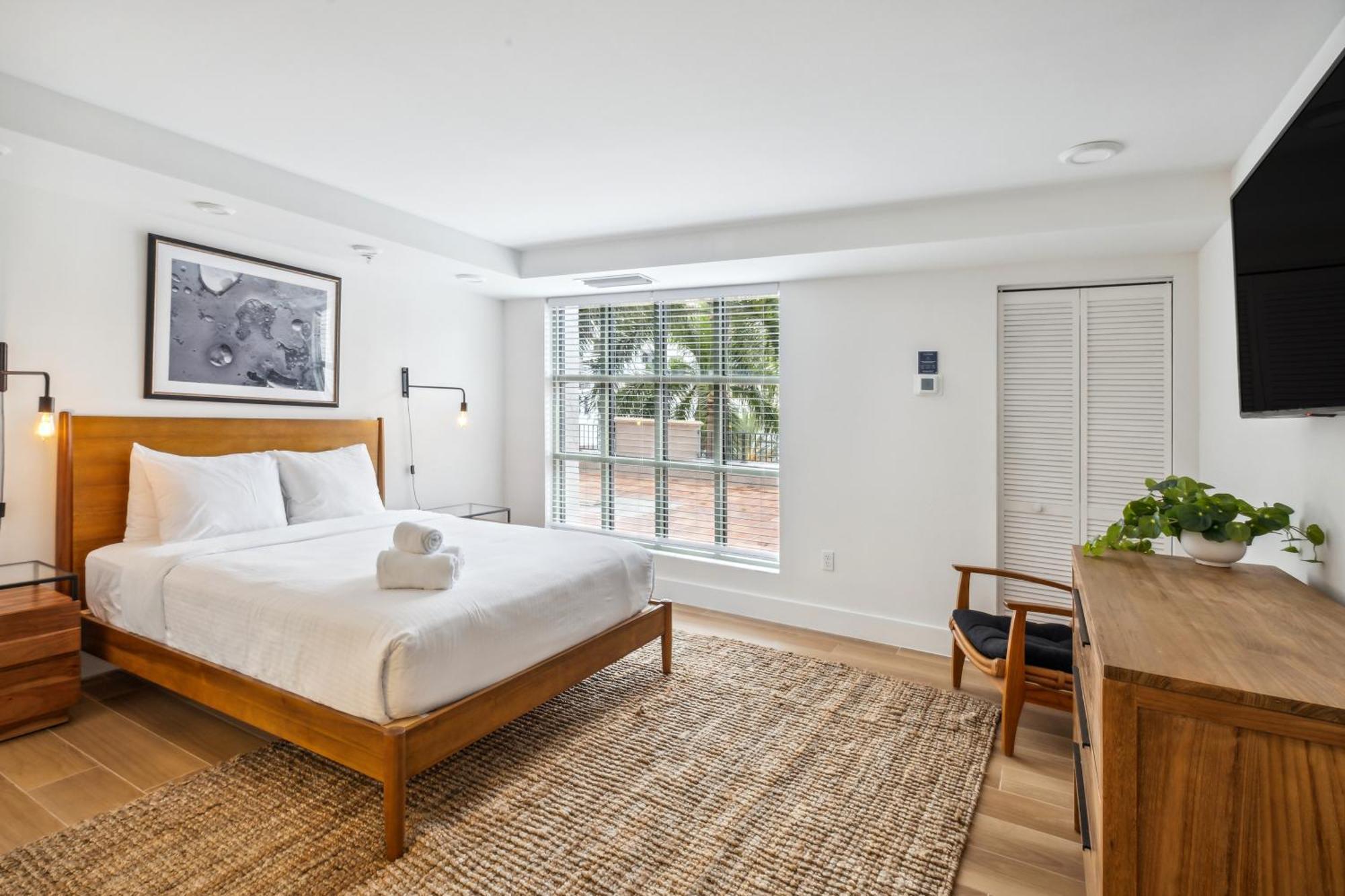Stylish Modern At Gables Grand Plaza In Appartement