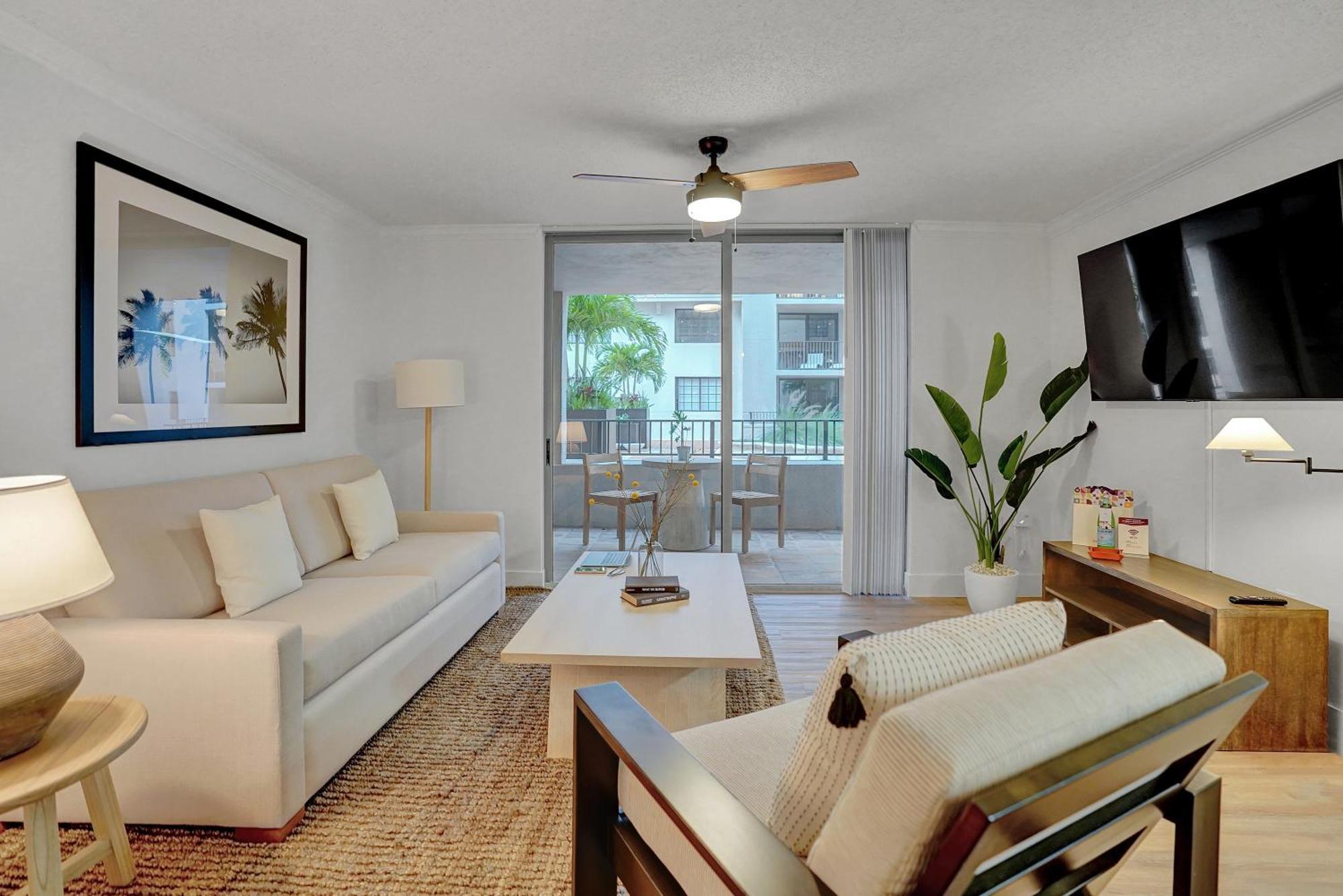 Stylish Modern At Gables Grand Plaza In * Miami