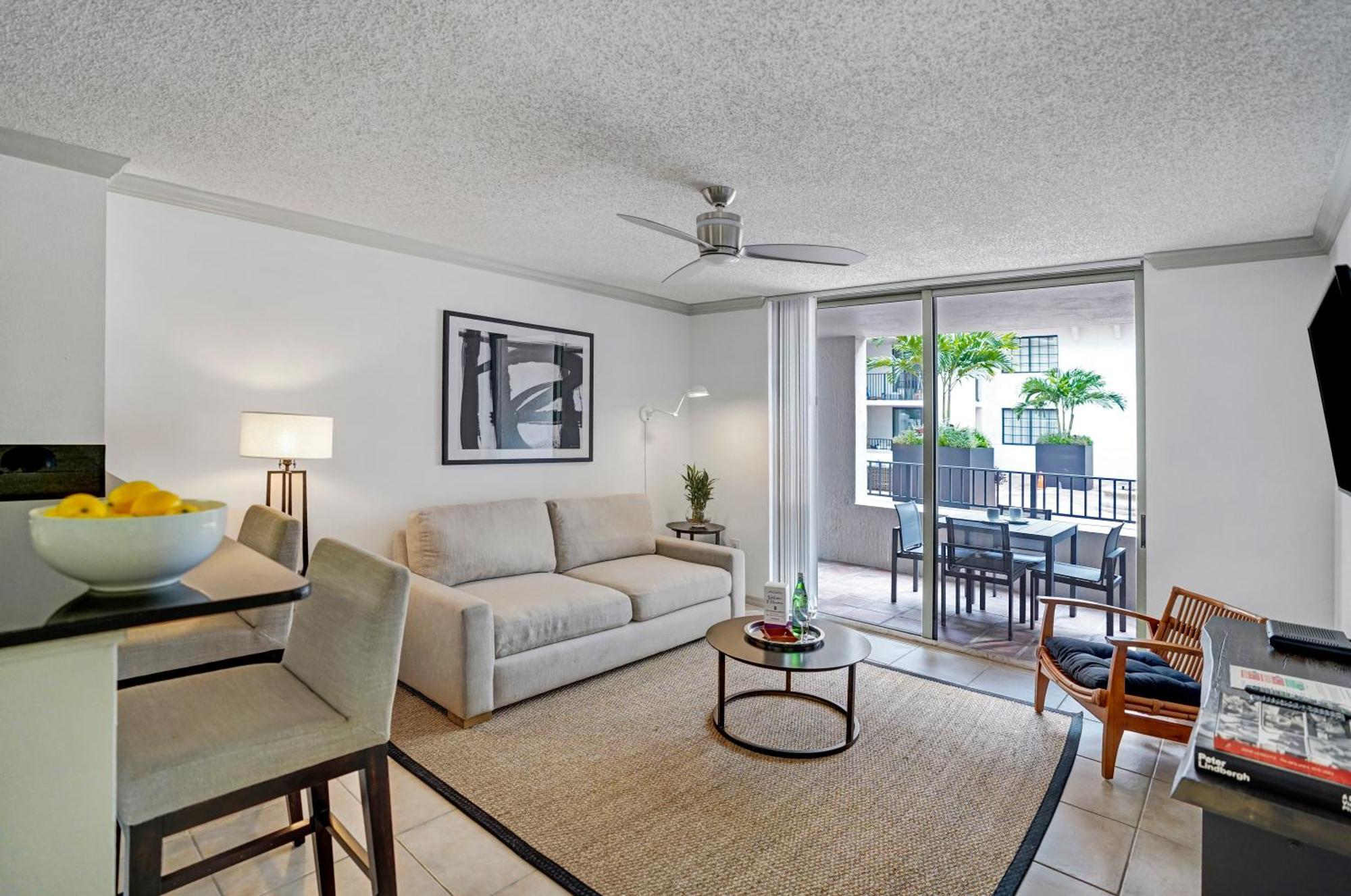 Stylish Modern At Gables Grand Plaza In Appartement *