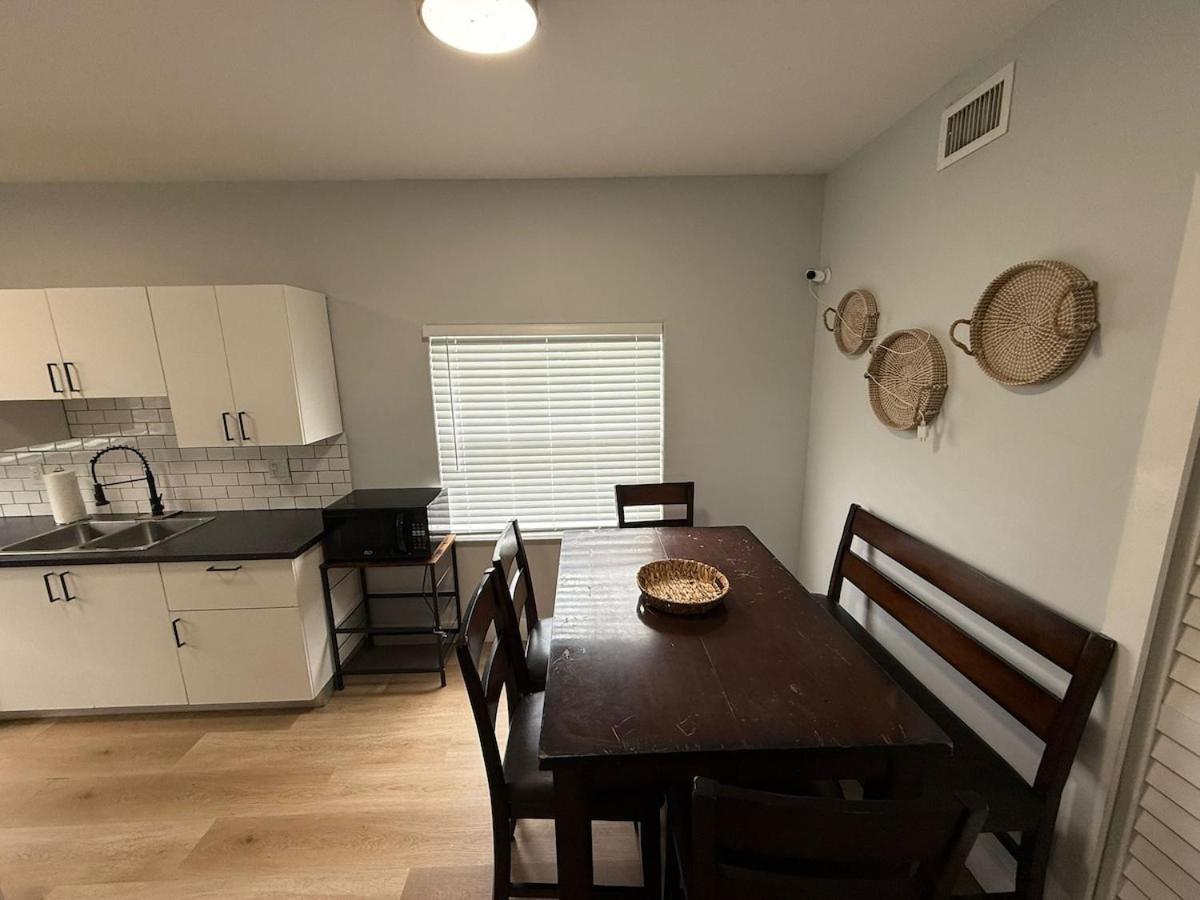 Stylish Homey 4bedroom With Outdoor Pool *