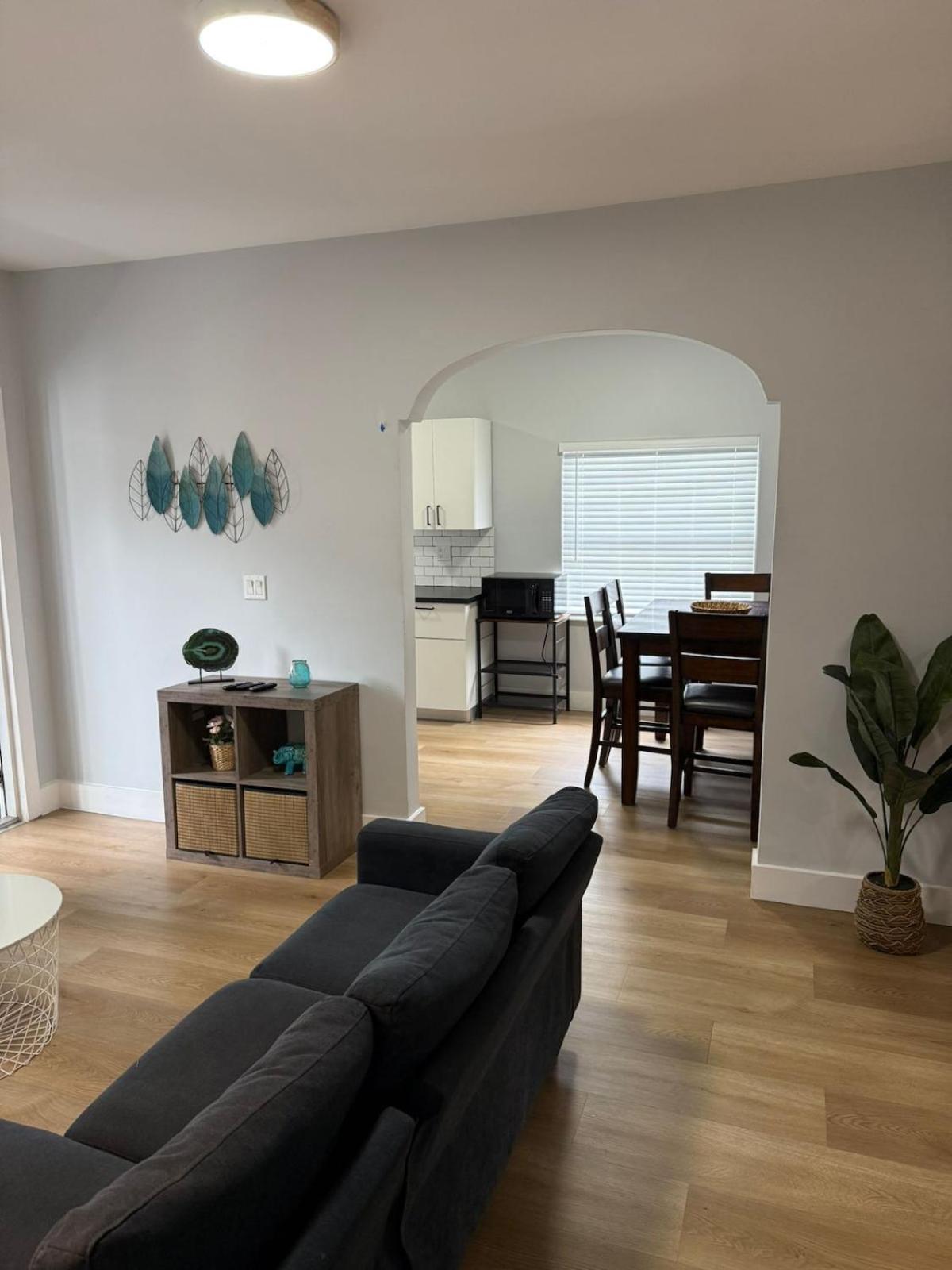 Apartment Stylish Homey 4bedroom With Outdoor Pool *