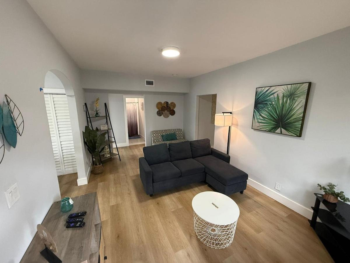Stylish Homey 4bedroom With Outdoor Pool Apartment