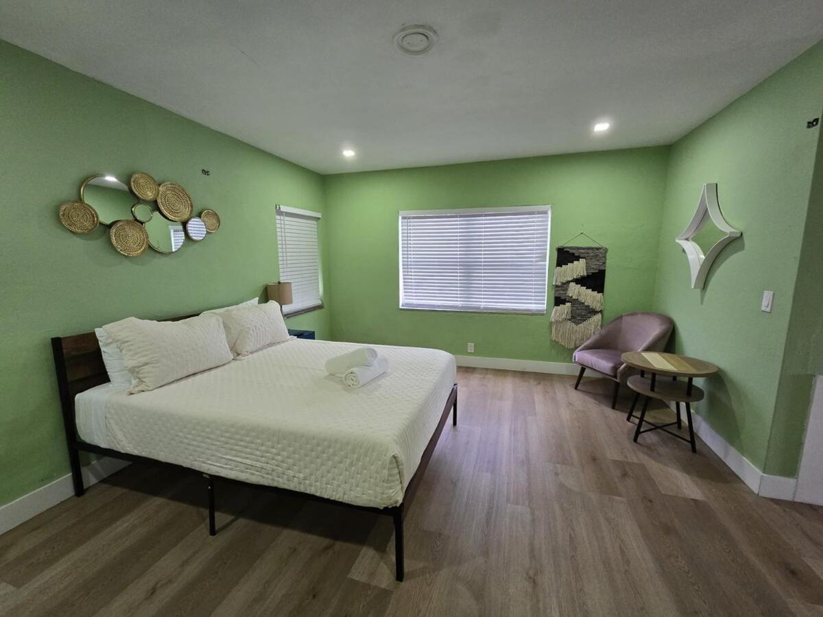 Vibrant Cuban-style Cozy For 6 Guests! Apartment *