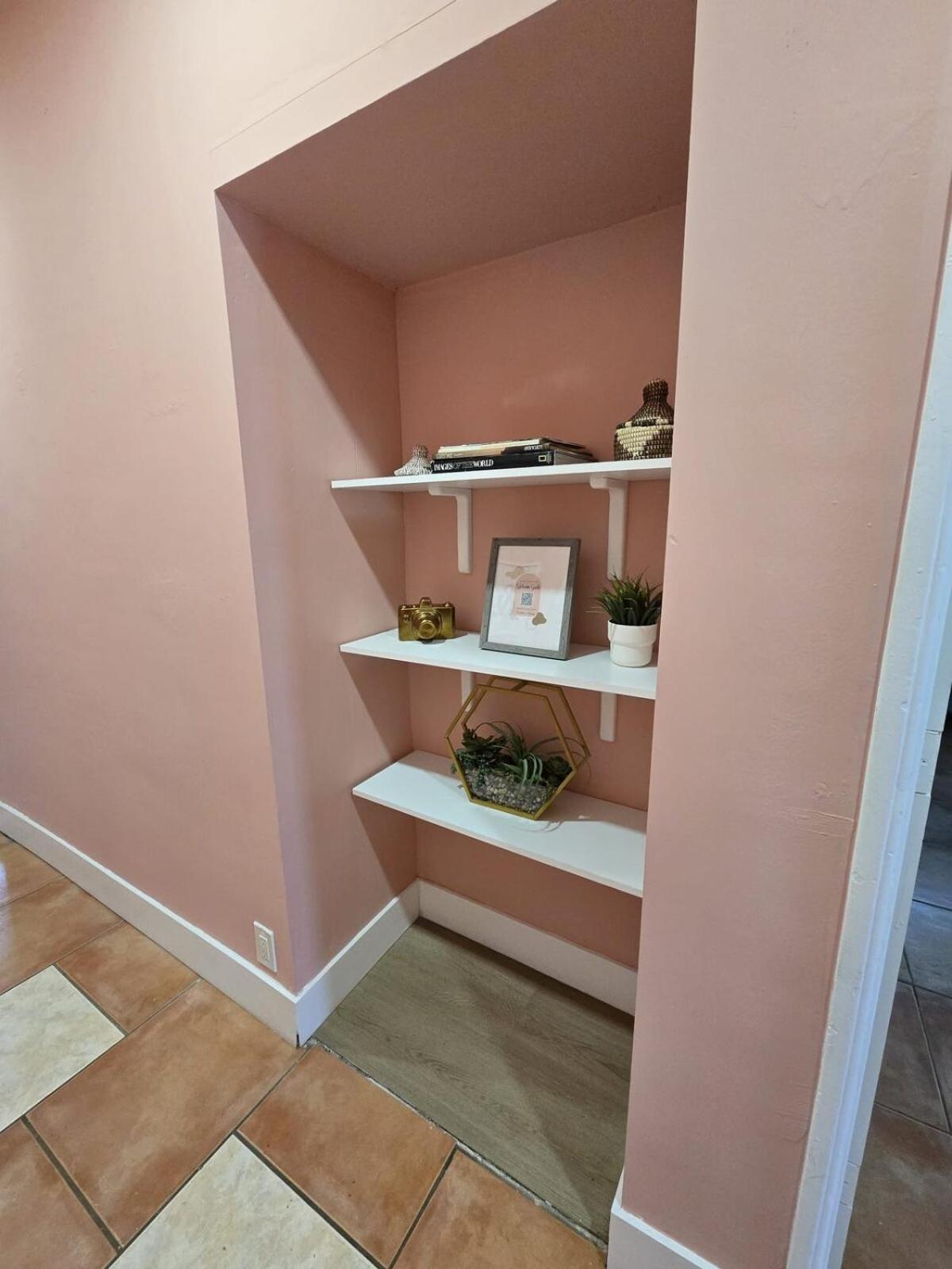 Vibrant Cuban-style Cozy For 6 Guests! * Miami