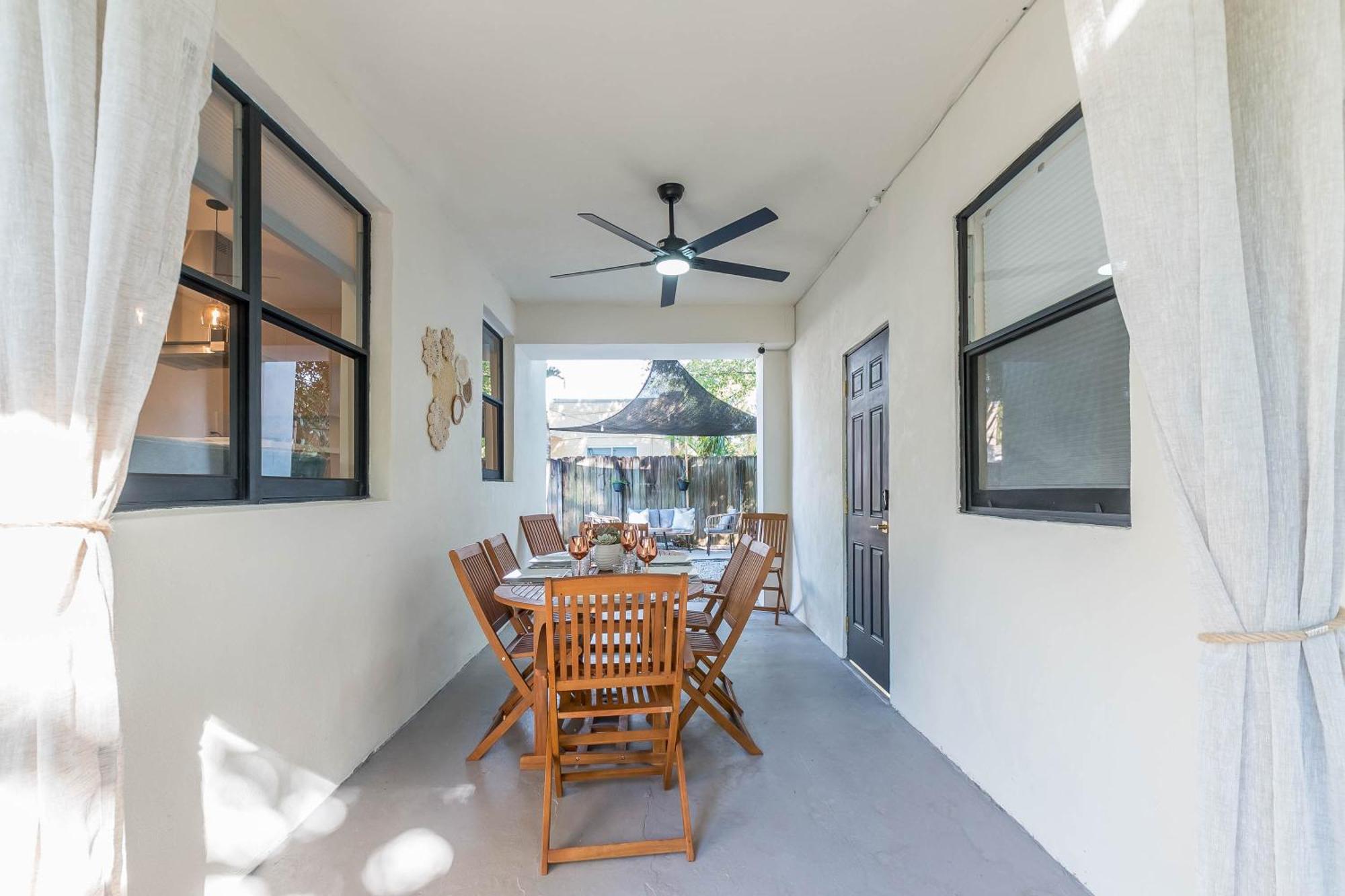 Casa Bellini 3bd, Bbq Sleeps 6, Near Brickell * Miami