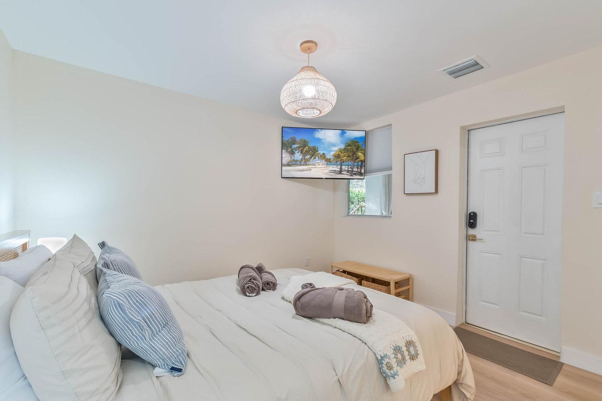 Casa Bellini 3bd, Bbq Sleeps 6, Near Brickell *