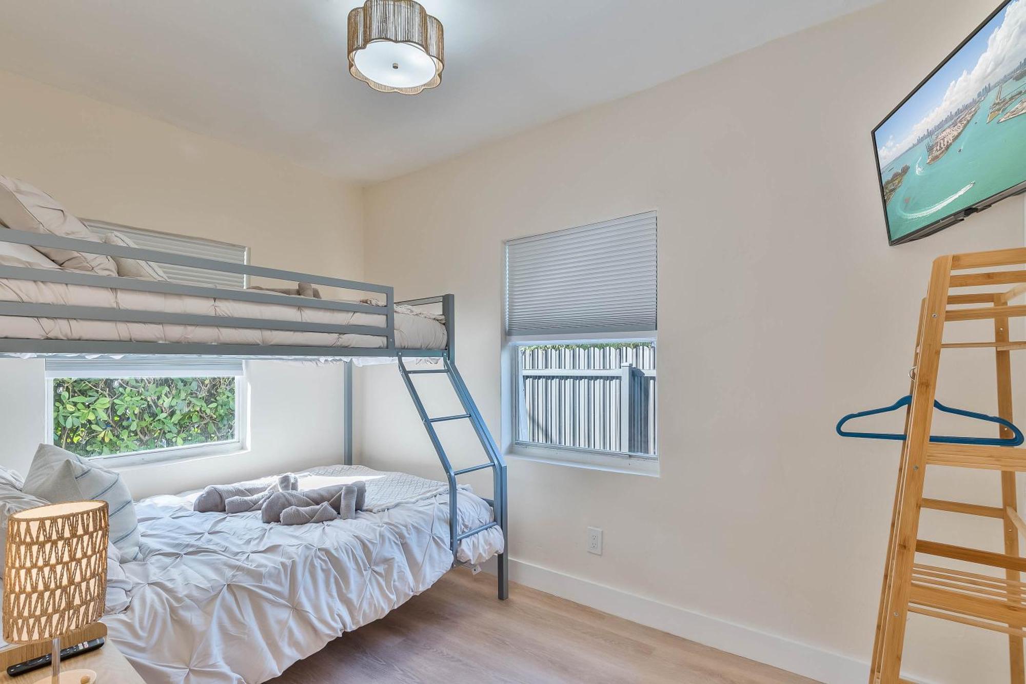 Casa Bellini 3bd, Bbq Sleeps 6, Near Brickell
