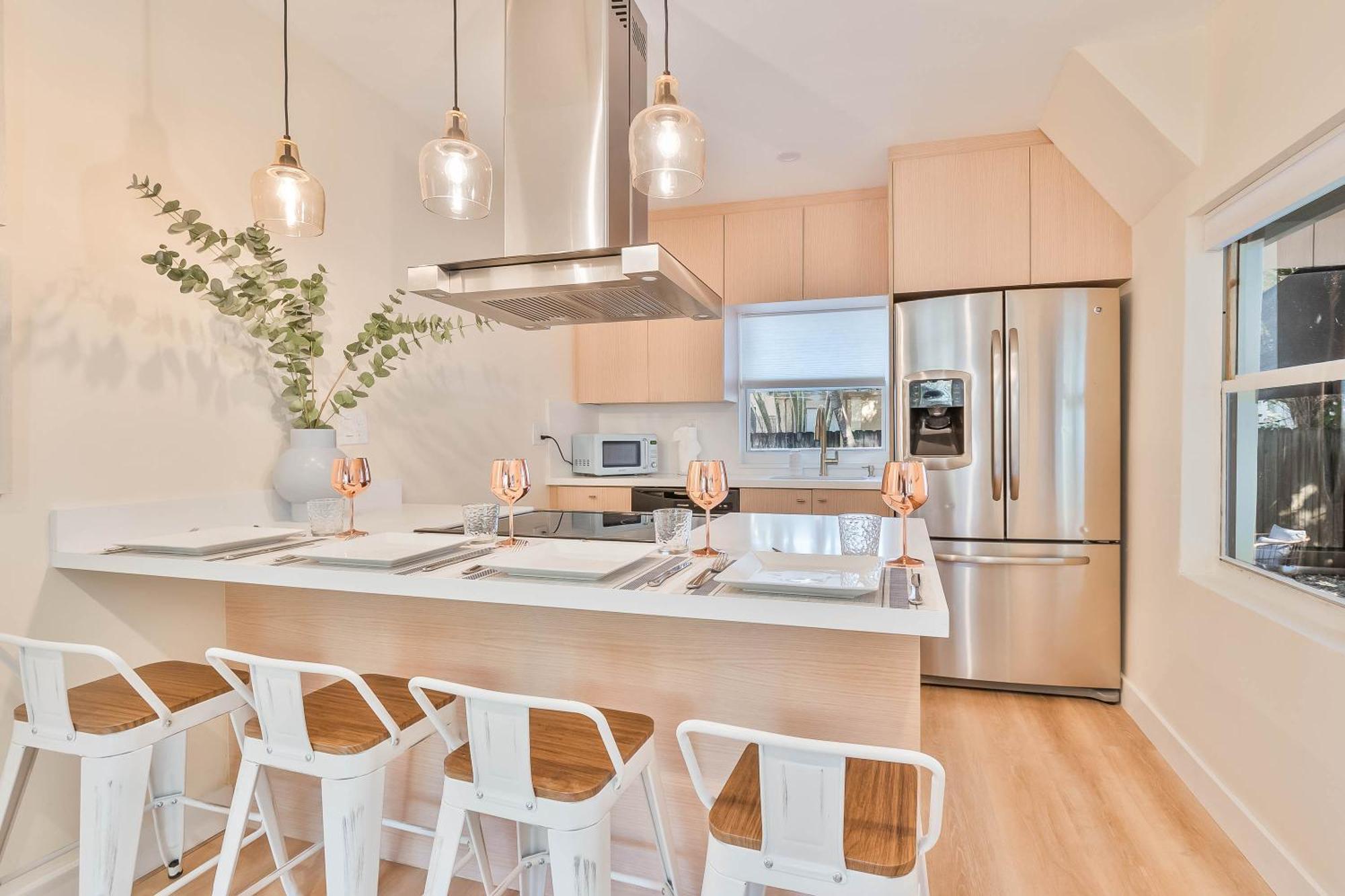Casa Bellini 3bd, Bbq Sleeps 6, Near Brickell Holiday home *