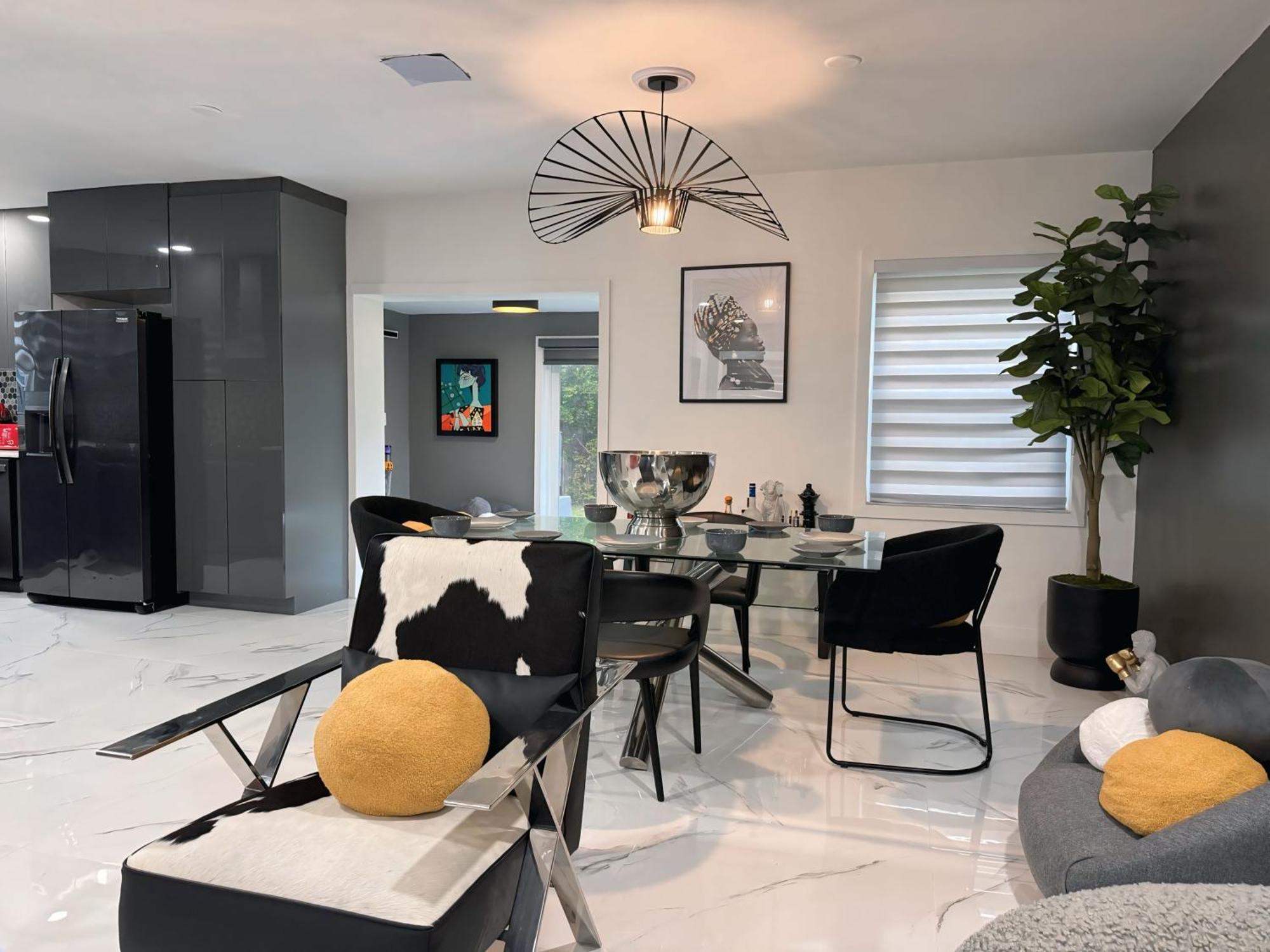 Modern 3br Near Wynwood & Design District Holiday home *