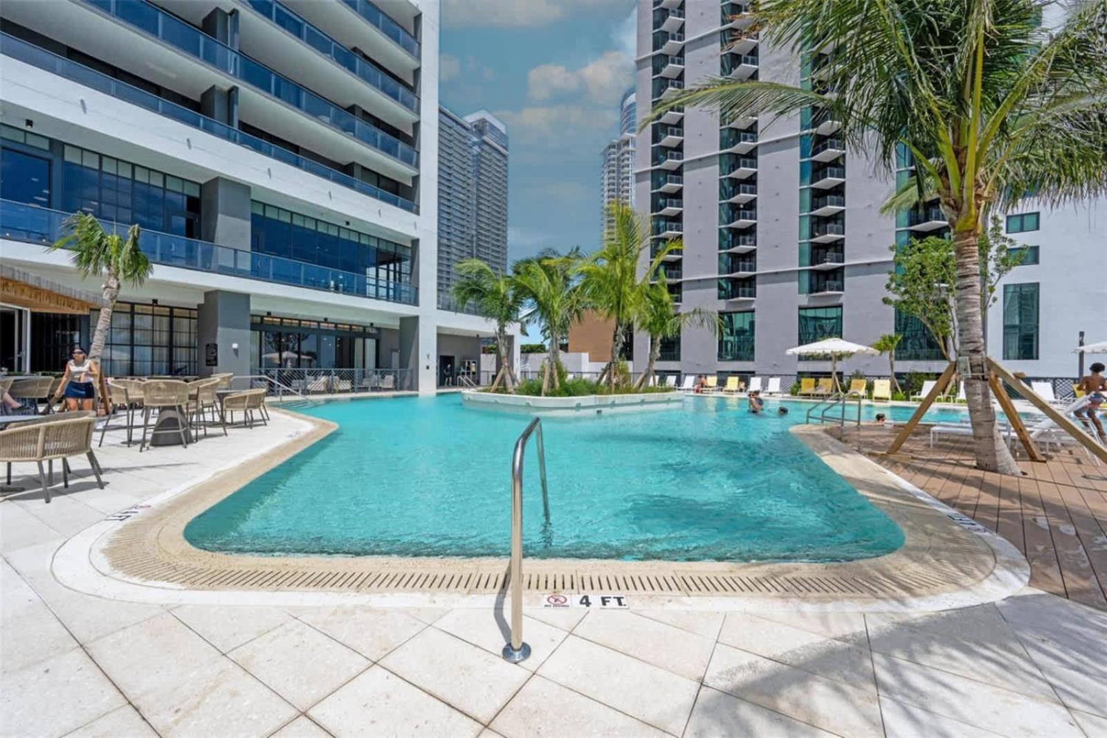 1br - Pool & Gym * Miami