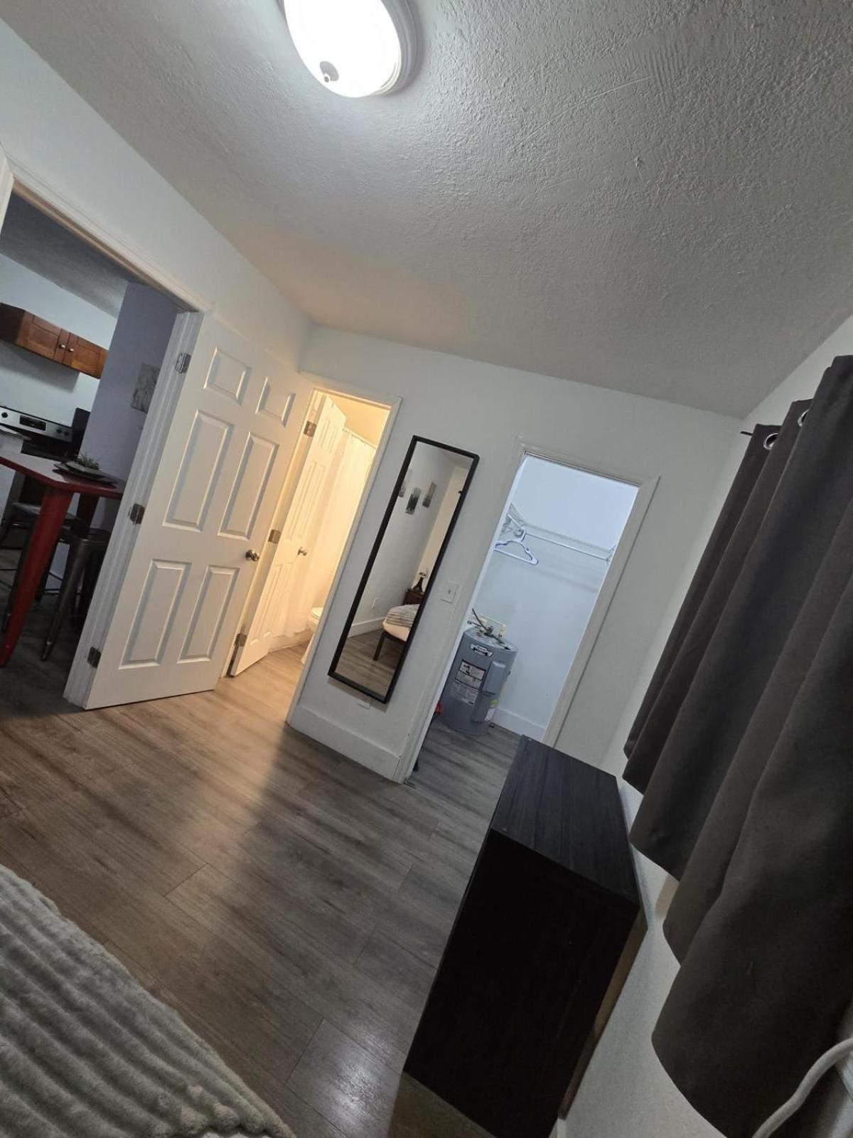 Apartment Cozy Place Near Design District - 3 *