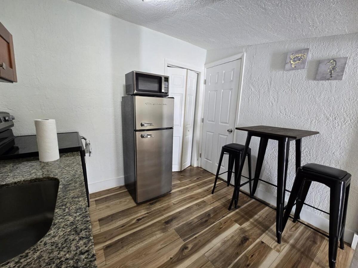 Cozy Place Near Design District - 7 Apartment