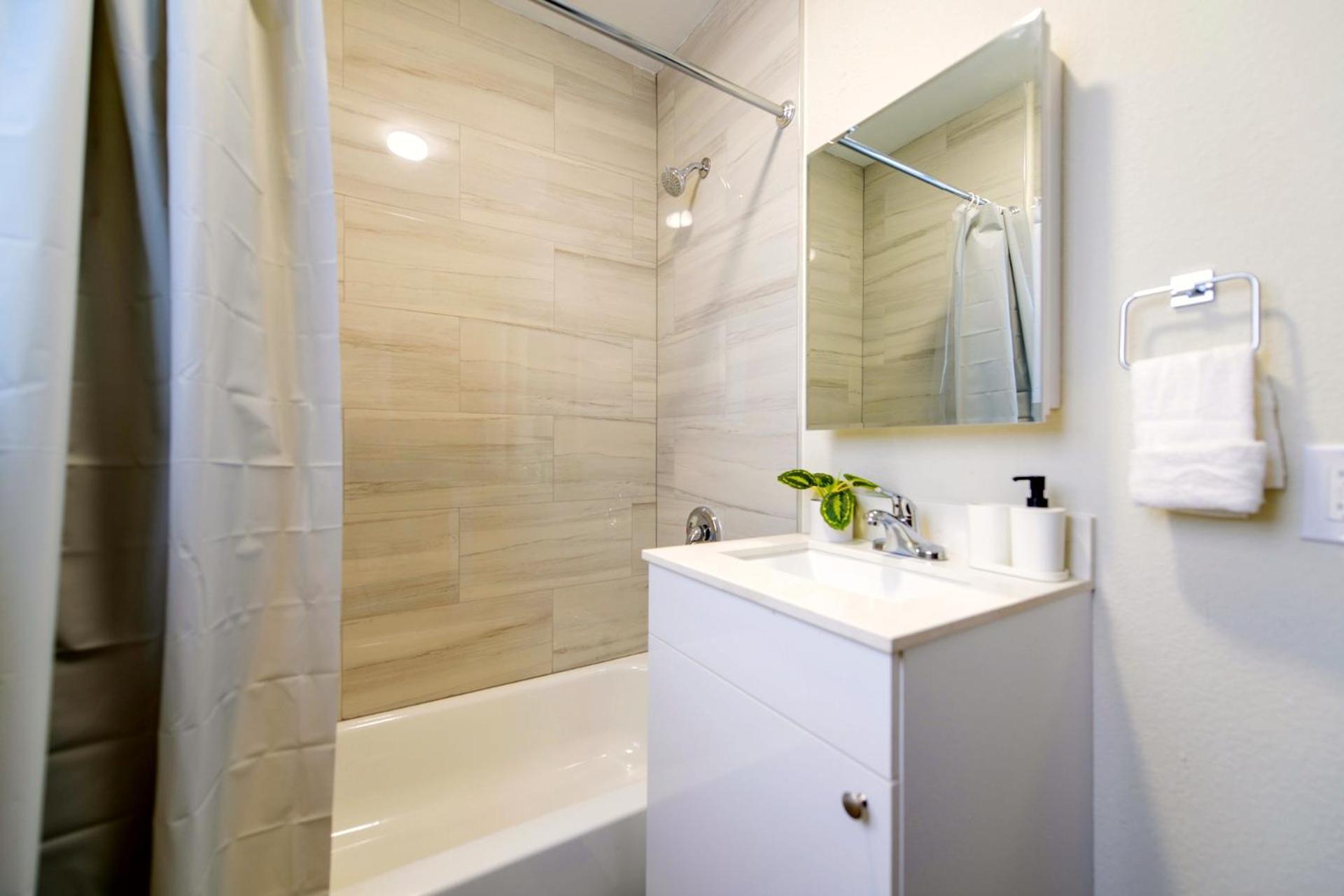 Chic Escape In Prime Location Miami
