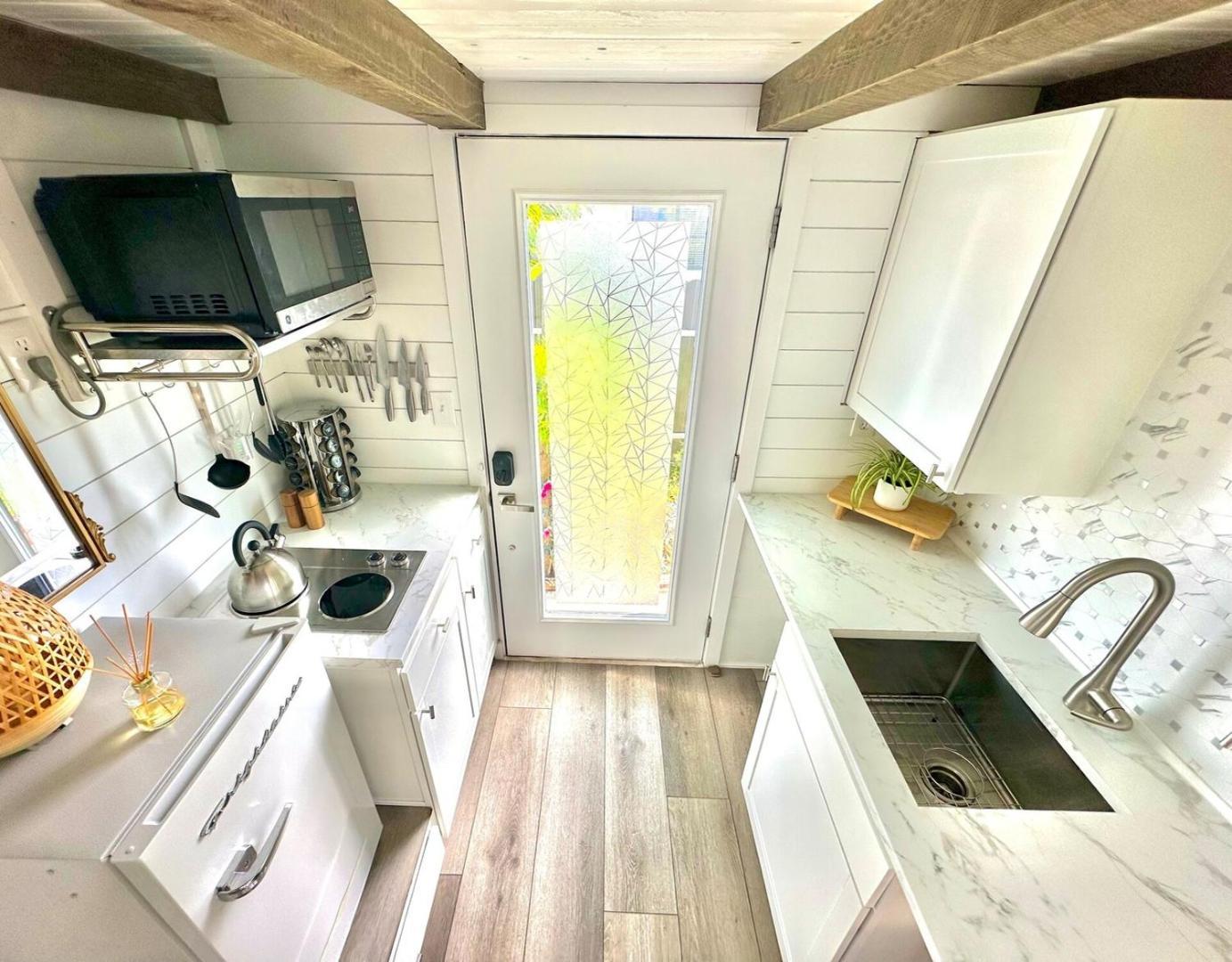 Charming Tiny House Nature Escape Free Parking Holiday home *