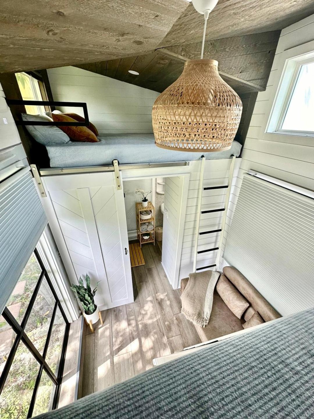 Charming Tiny House Nature Escape Free Parking