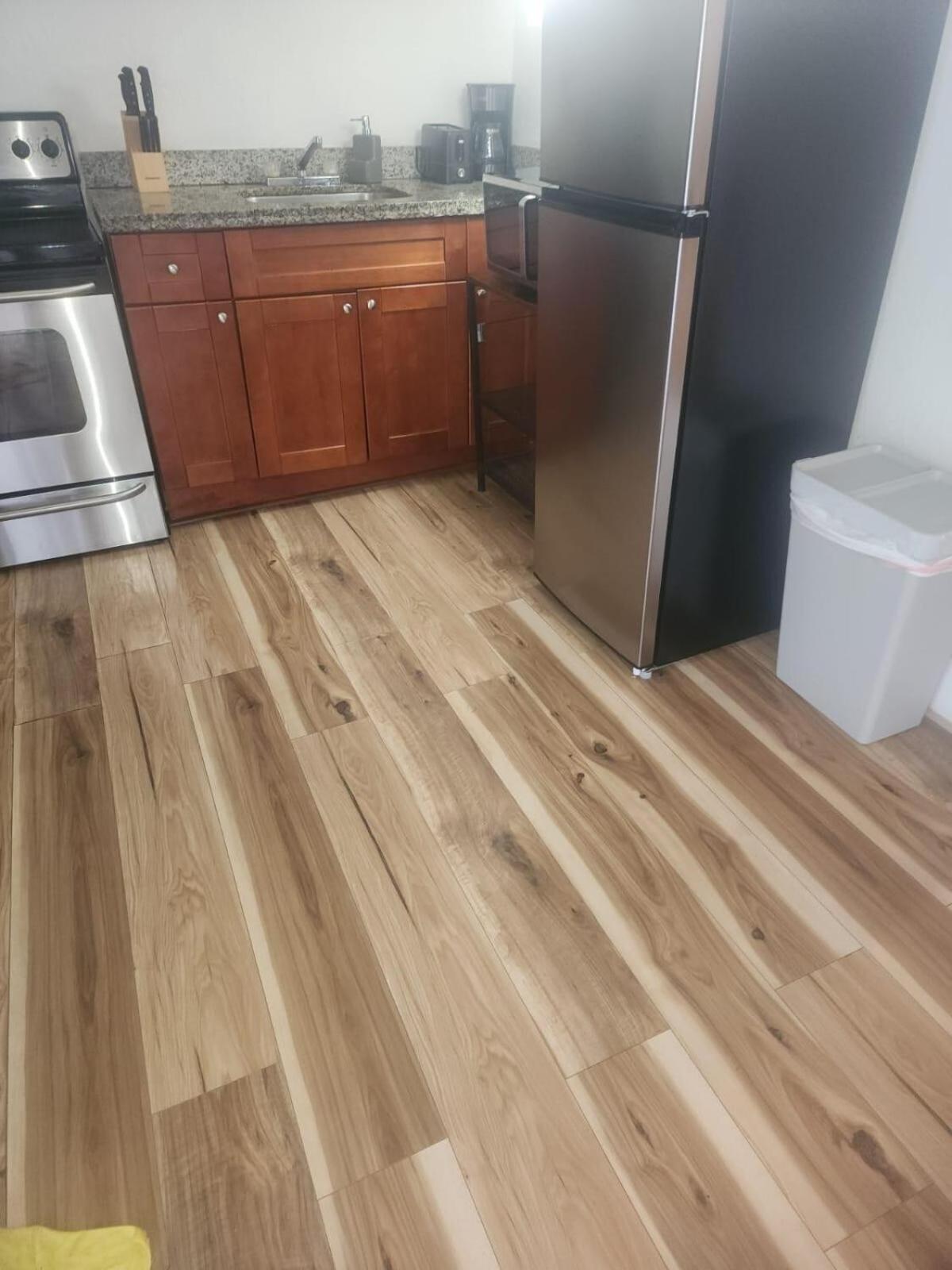 Cozy Place Near Design District - 5 Apartment *