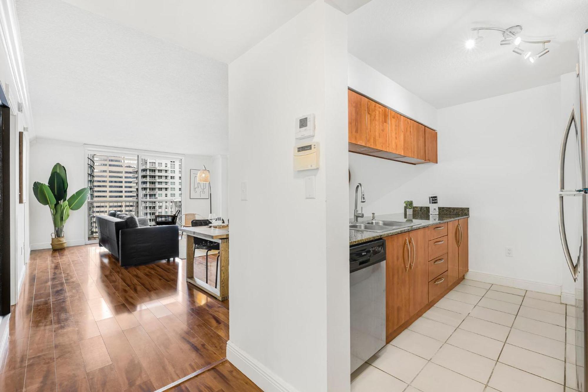 Apartment Relax & Feel The Good Vibes In Our Condo! Miami