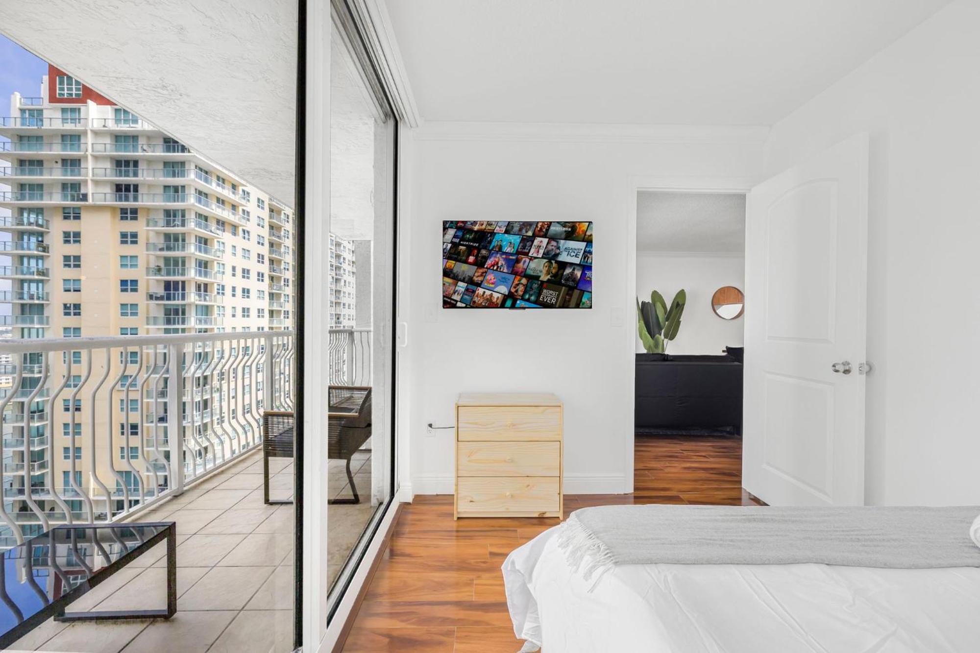 Apartment Relax & Feel The Good Vibes In Our Condo!
